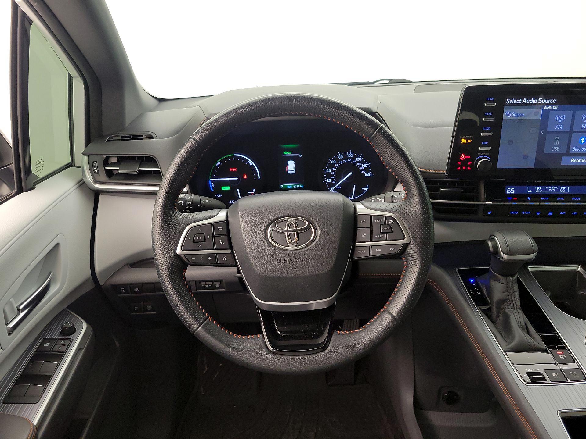 Thumbnail: 2021 Toyota Sienna - 10