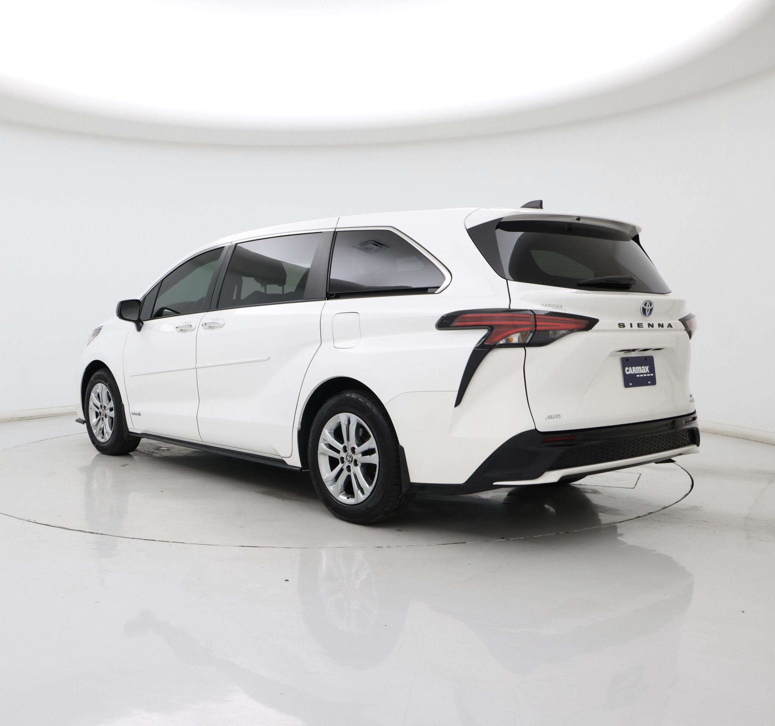 Thumbnail: 2021 Toyota Sienna - 2