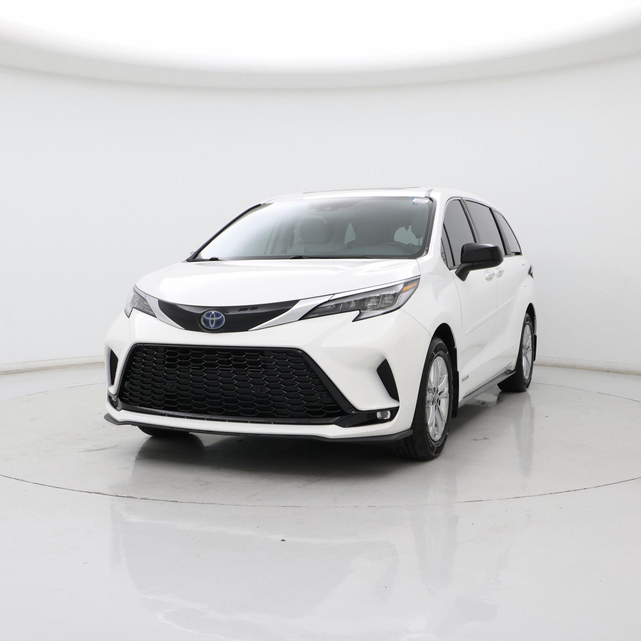 Thumbnail: 2021 Toyota Sienna - 4