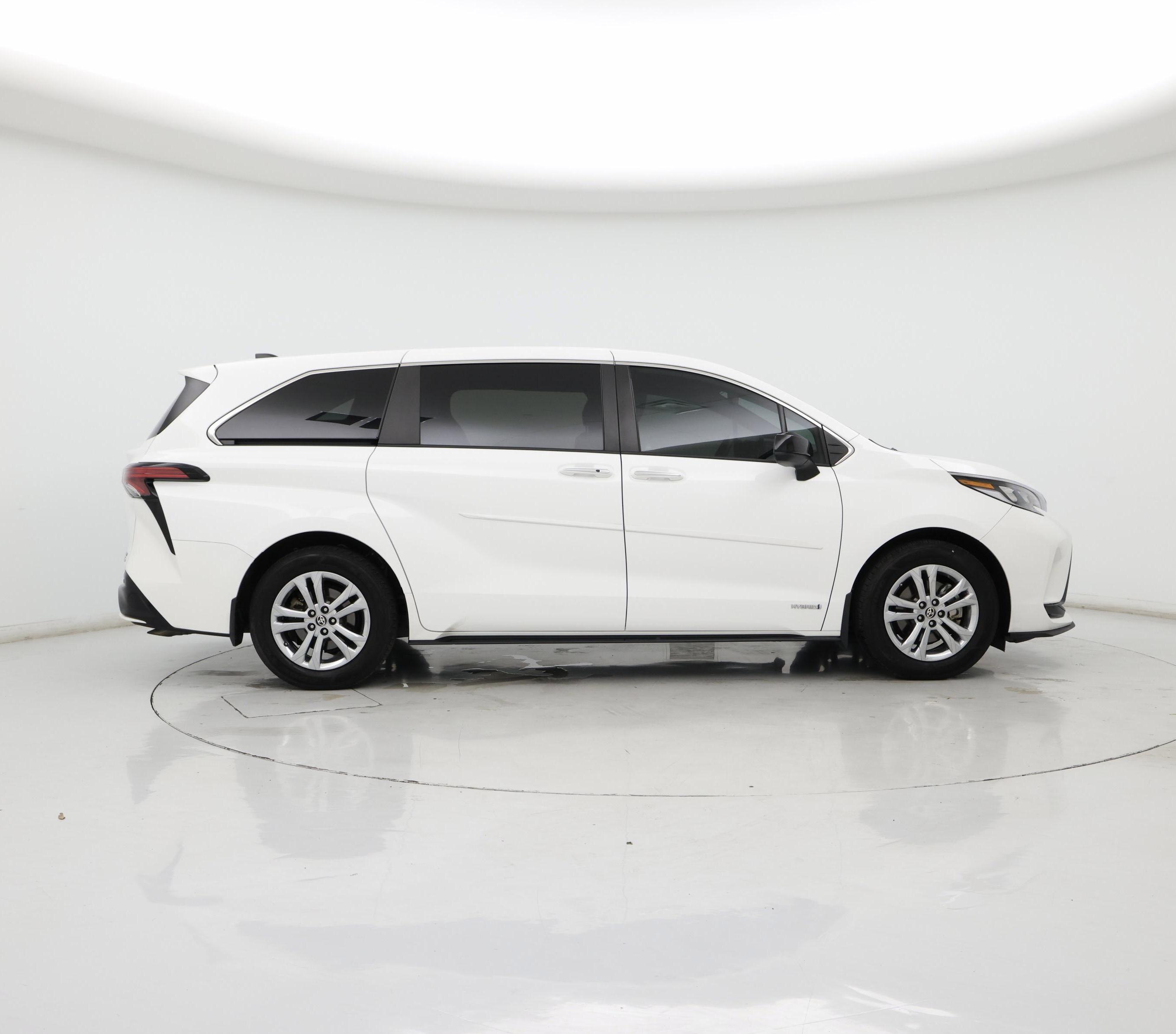 Thumbnail: 2021 Toyota Sienna - 7