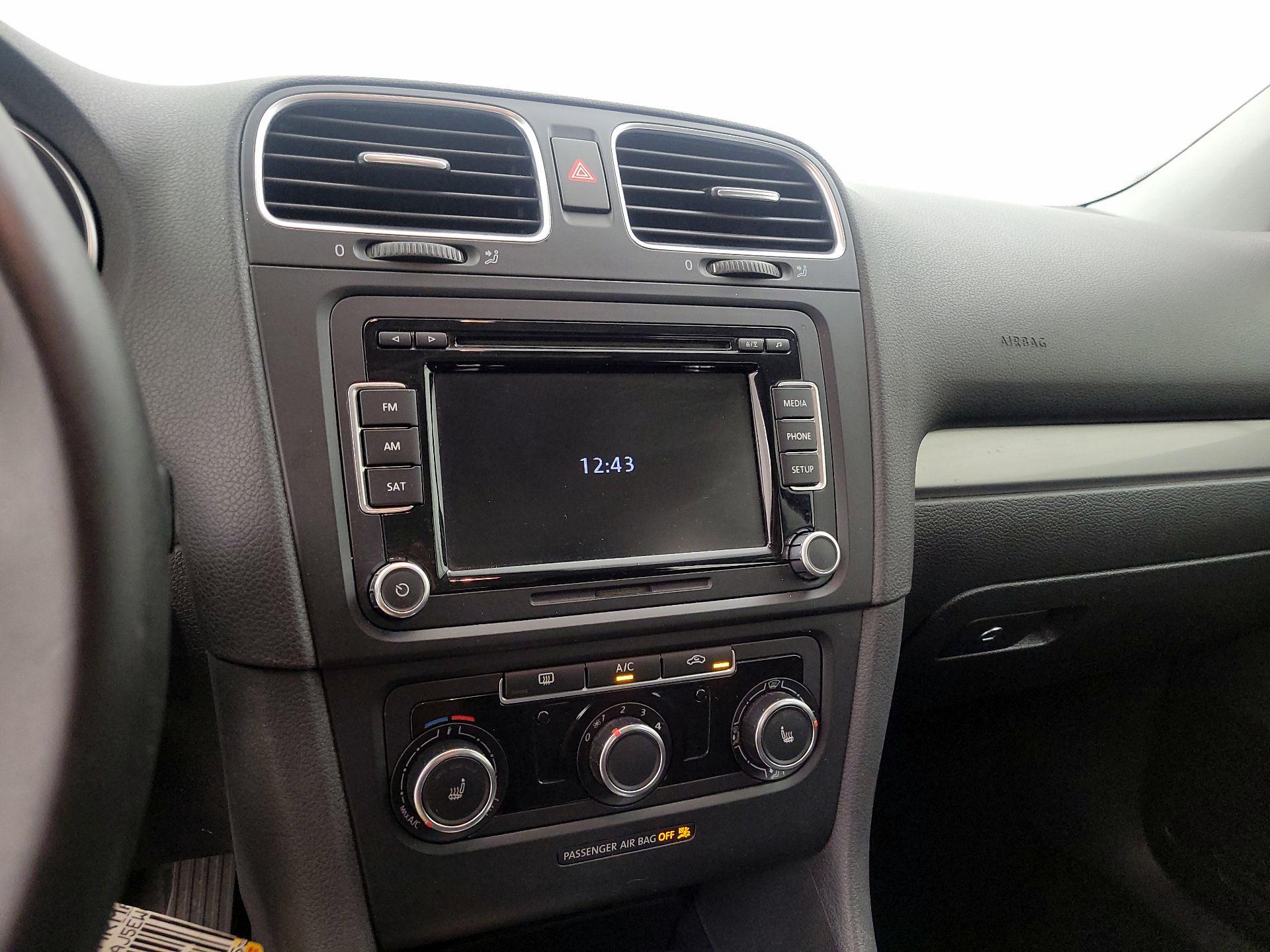 Thumbnail: 2014 Volkswagen Golf - 13