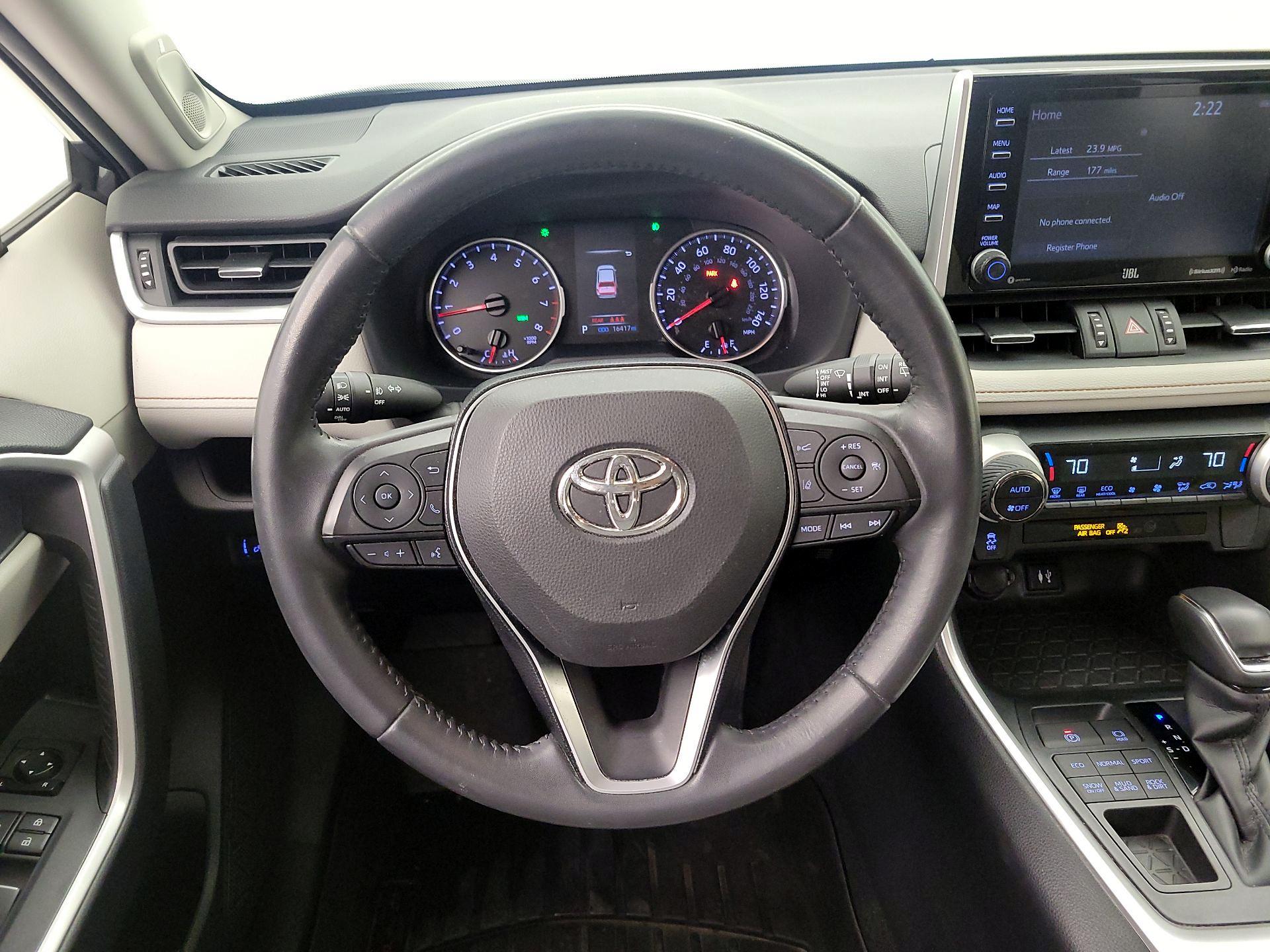 Thumbnail: 2019 Toyota RAV4 - 10