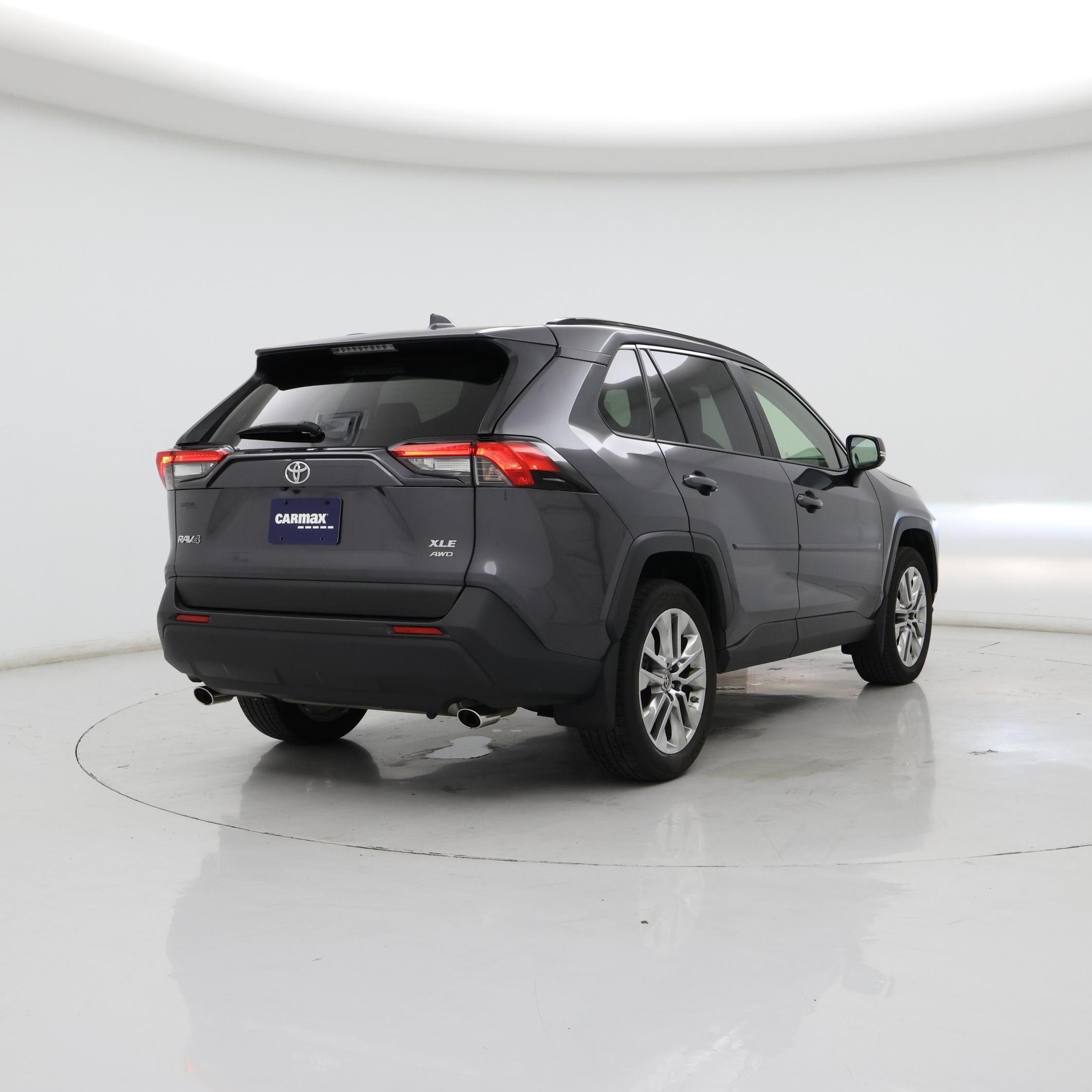 Thumbnail: 2019 Toyota RAV4 - 8