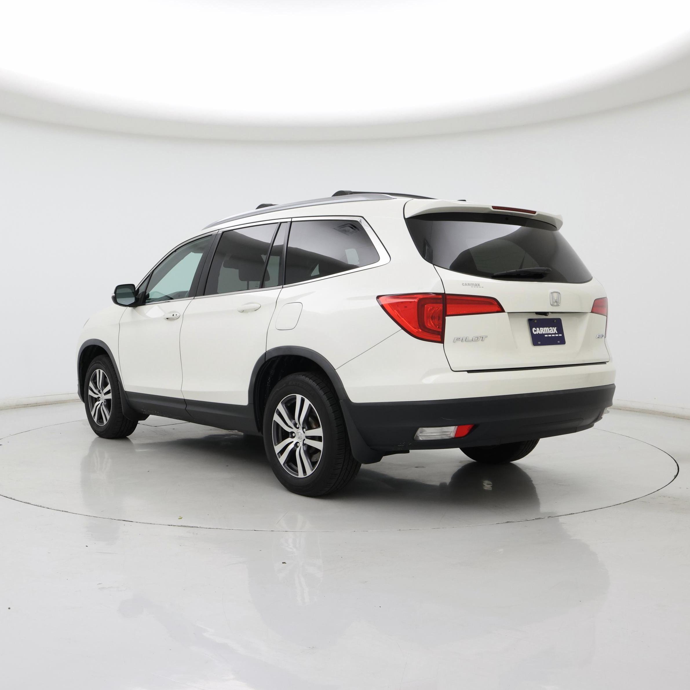 Thumbnail: 2017 Honda Pilot - 2