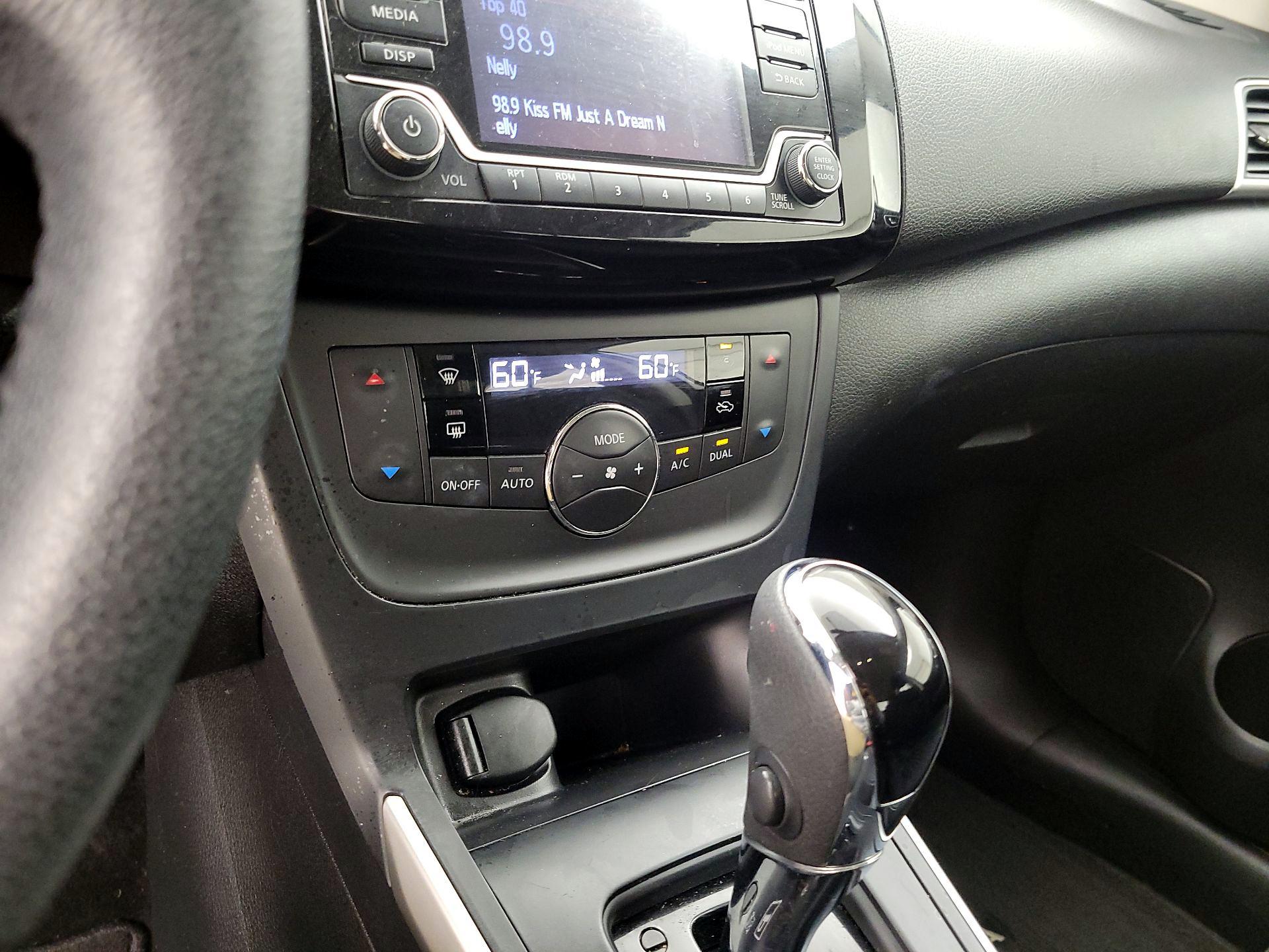 Thumbnail: 2018 Nissan Sentra - 15