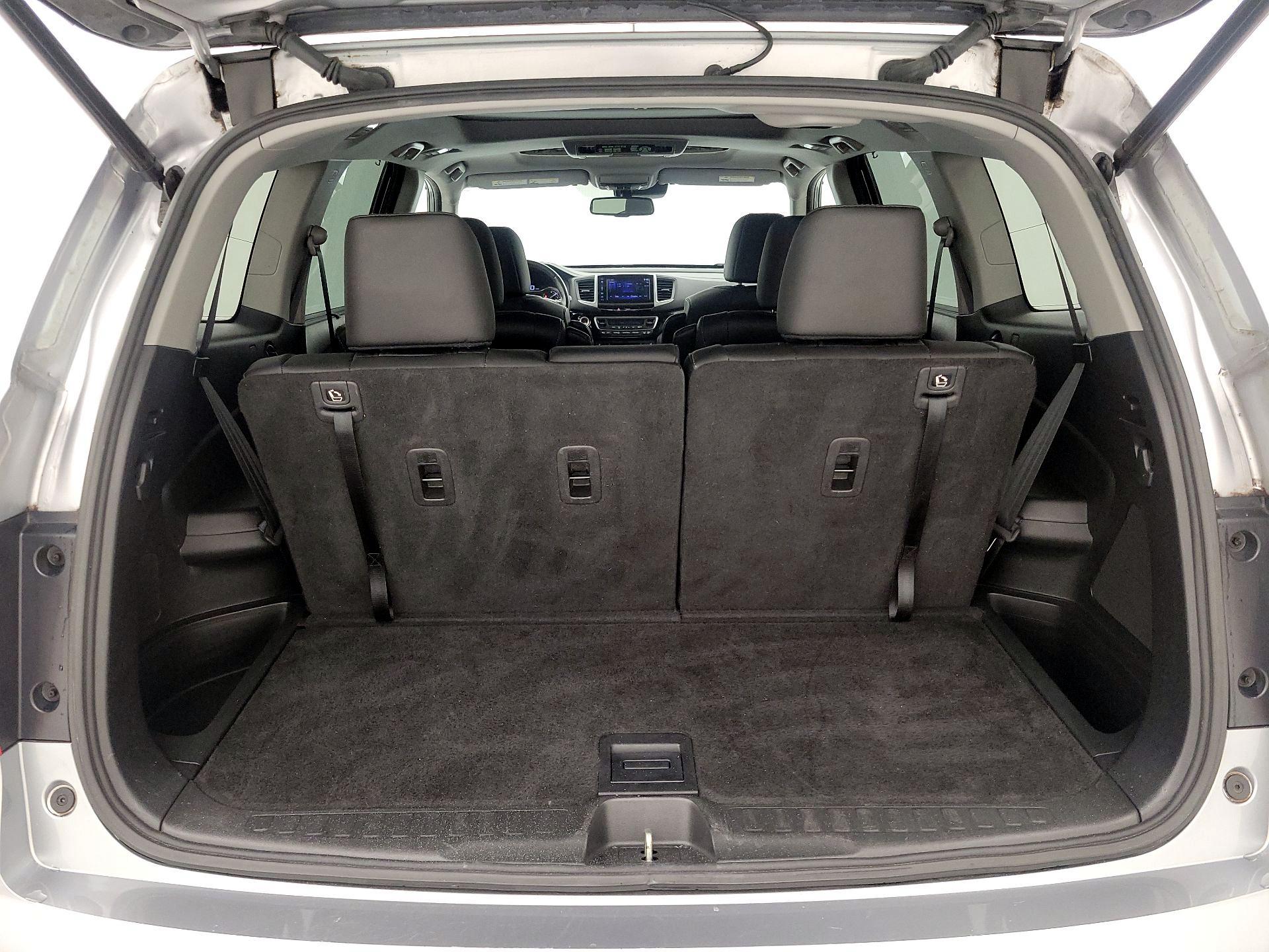 Thumbnail: 2017 Honda Pilot - 18