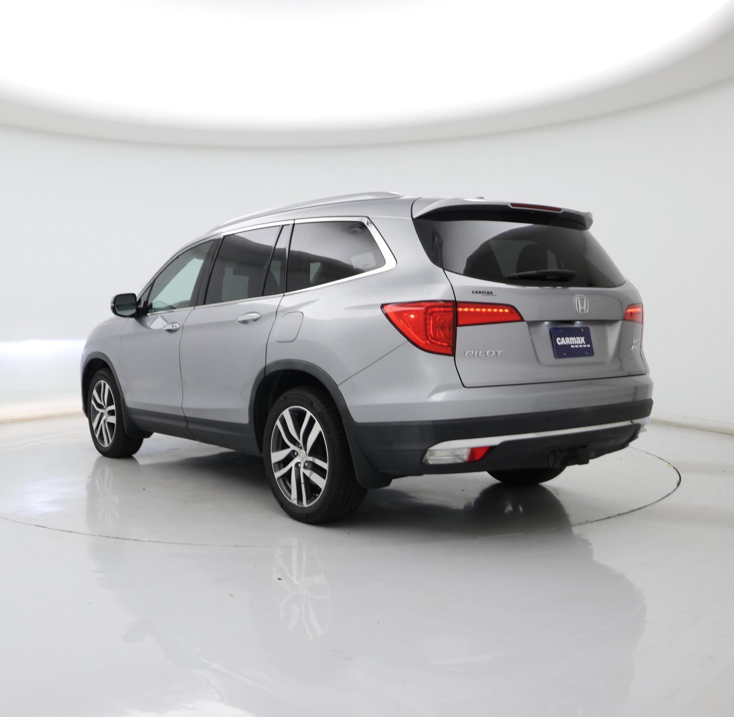 Thumbnail: 2017 Honda Pilot - 2