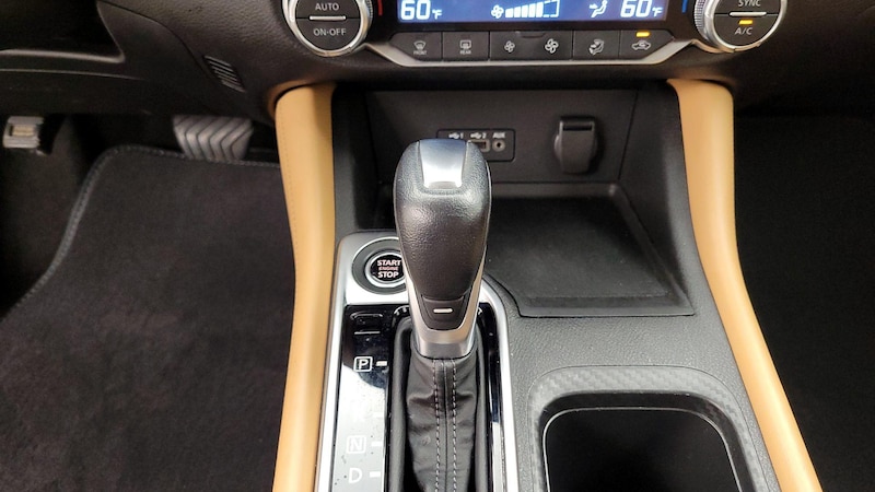2022 Nissan Sentra SV 17