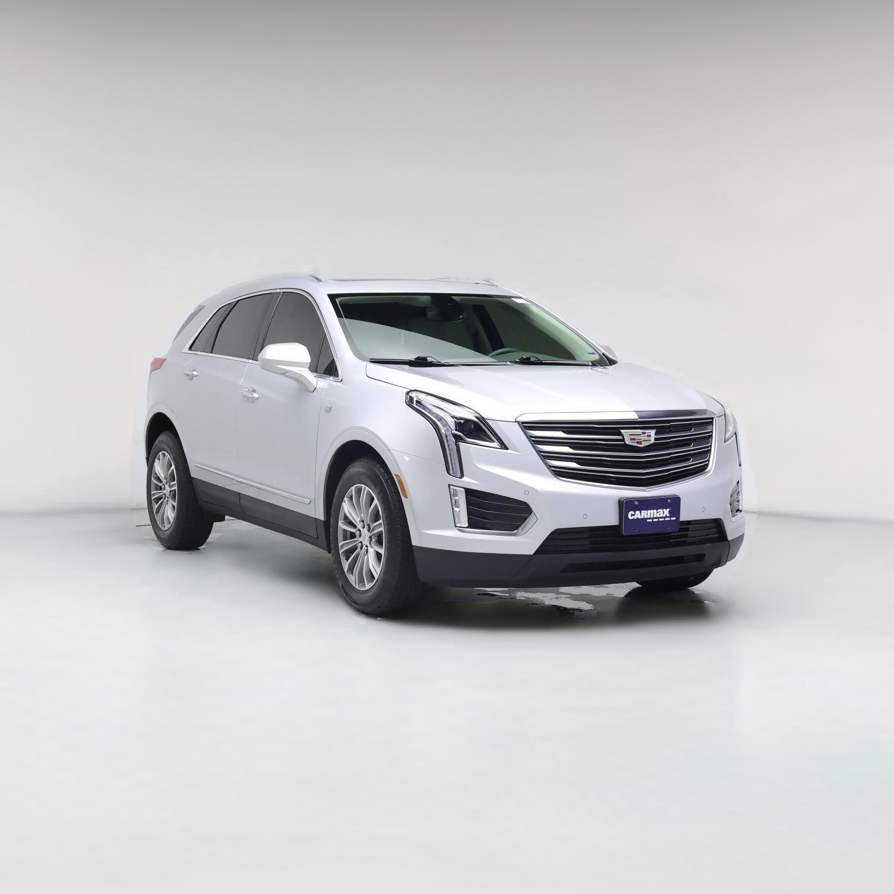 Thumbnail: 2017 Cadillac XT5 - 1