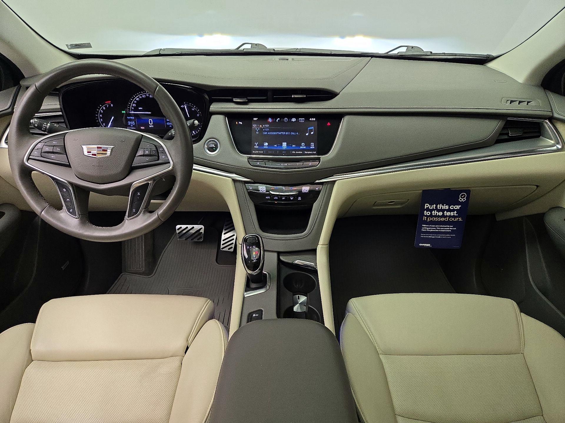 Thumbnail: 2017 Cadillac XT5 - 9