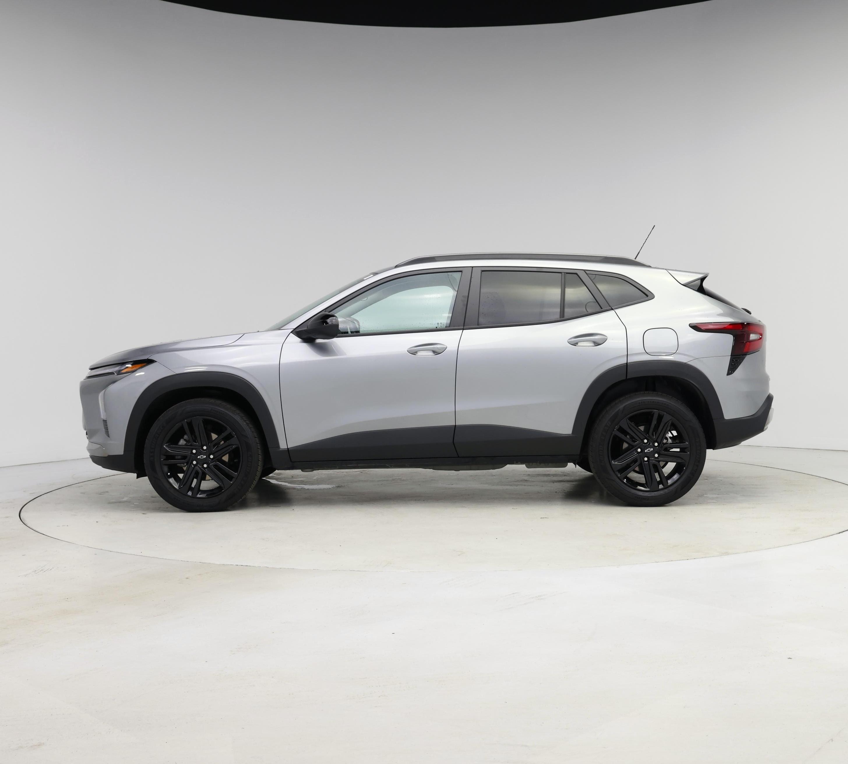 Thumbnail: 2024 Chevrolet Trax - 3