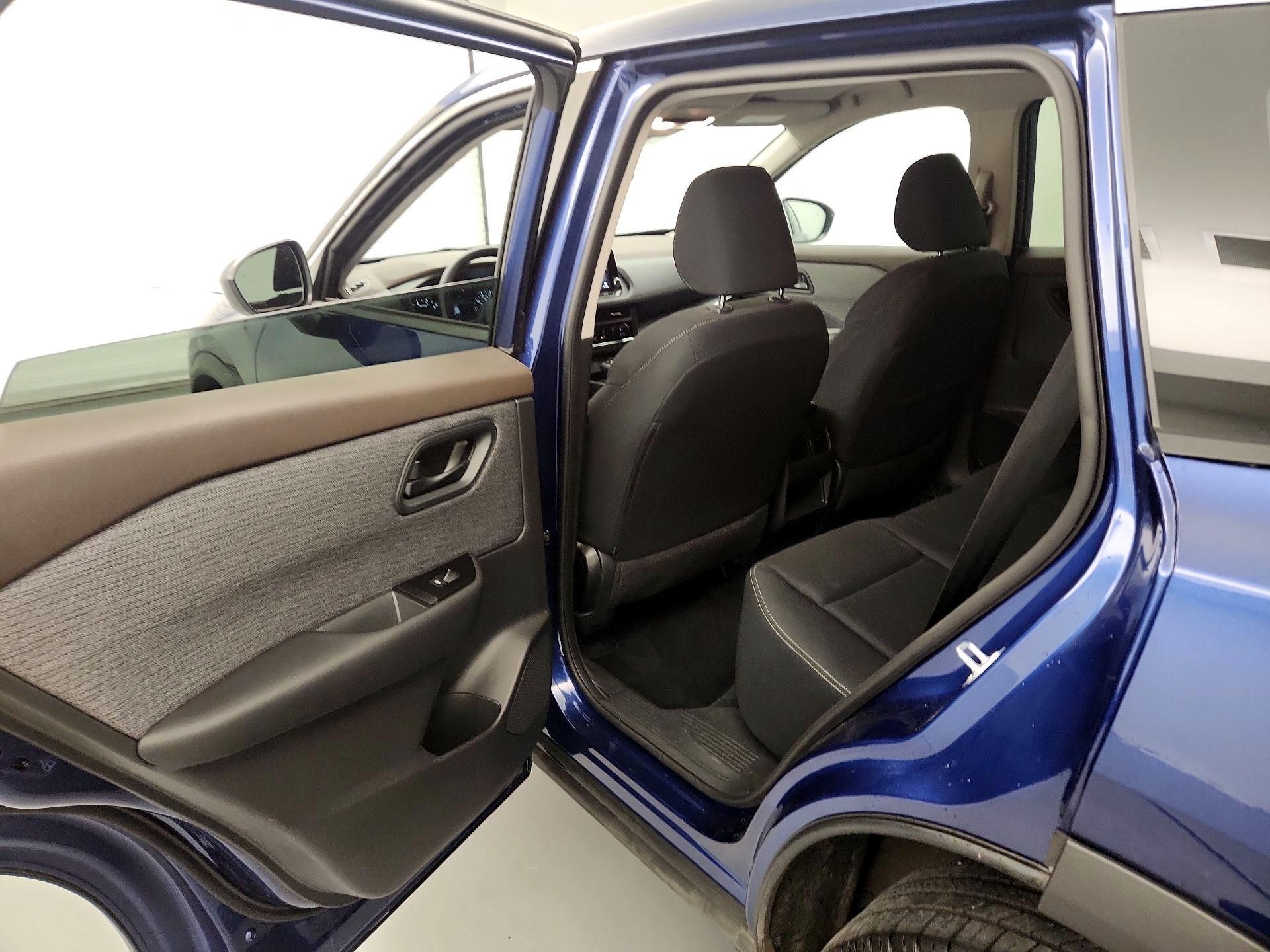 Thumbnail: 2023 Nissan Rogue - 19