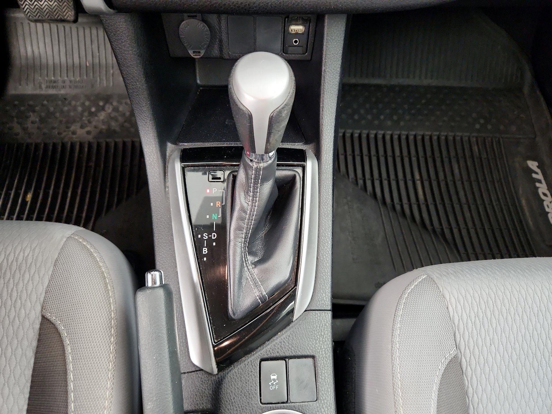 Thumbnail: 2019 Toyota Corolla - 17