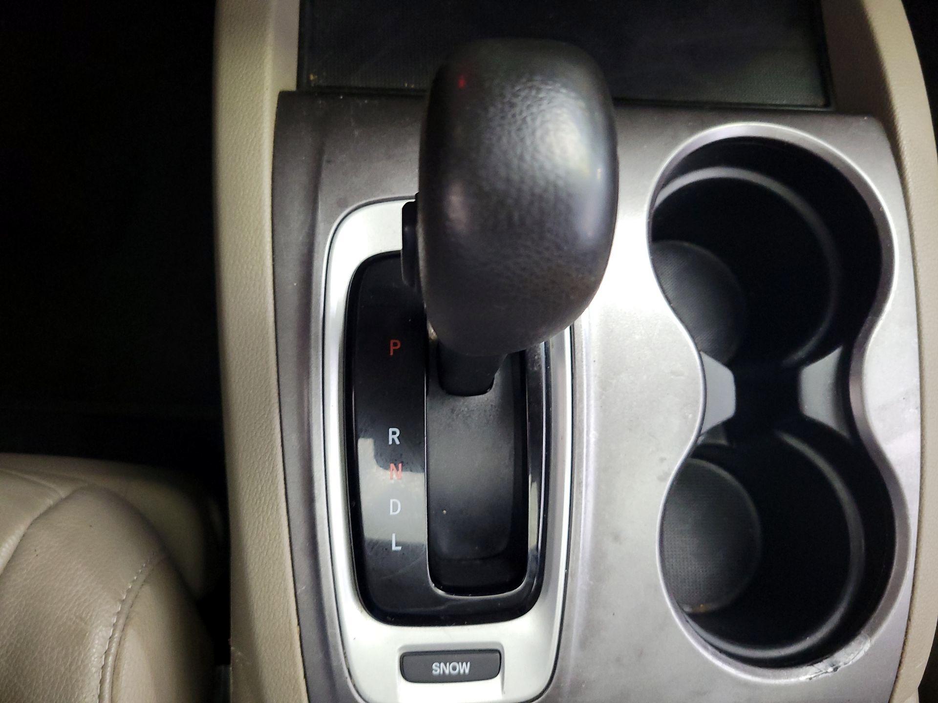 Thumbnail: 2016 Honda Pilot - 17
