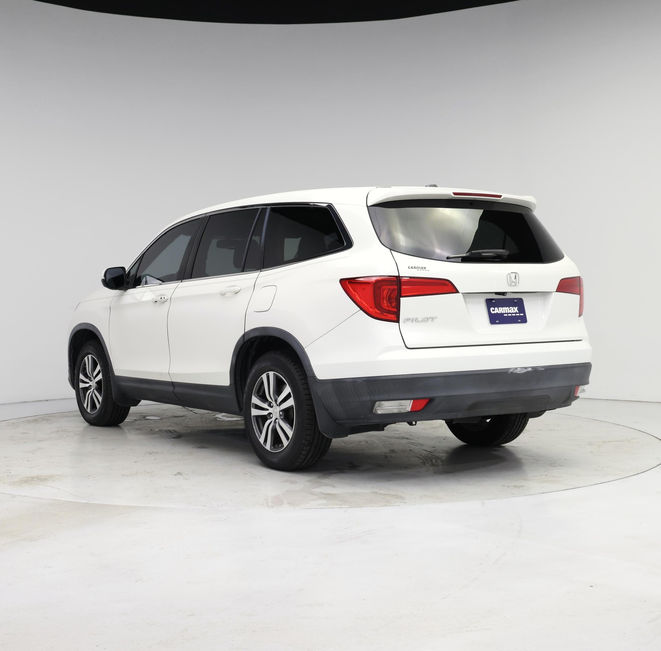 Thumbnail: 2016 Honda Pilot - 2
