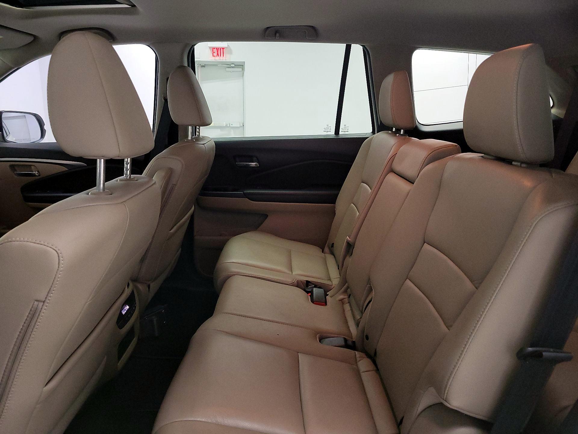 Thumbnail: 2016 Honda Pilot - 20