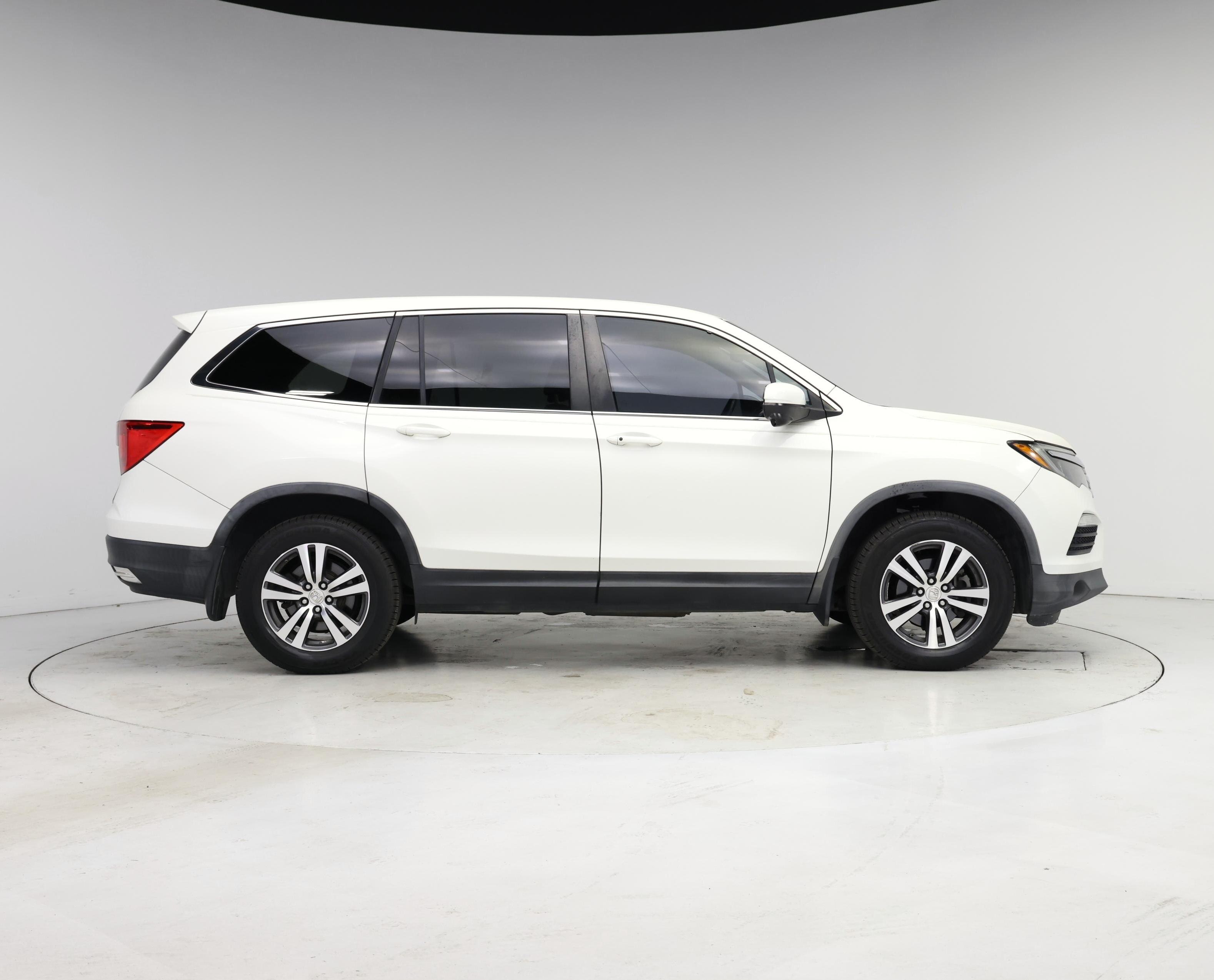 Thumbnail: 2016 Honda Pilot - 7