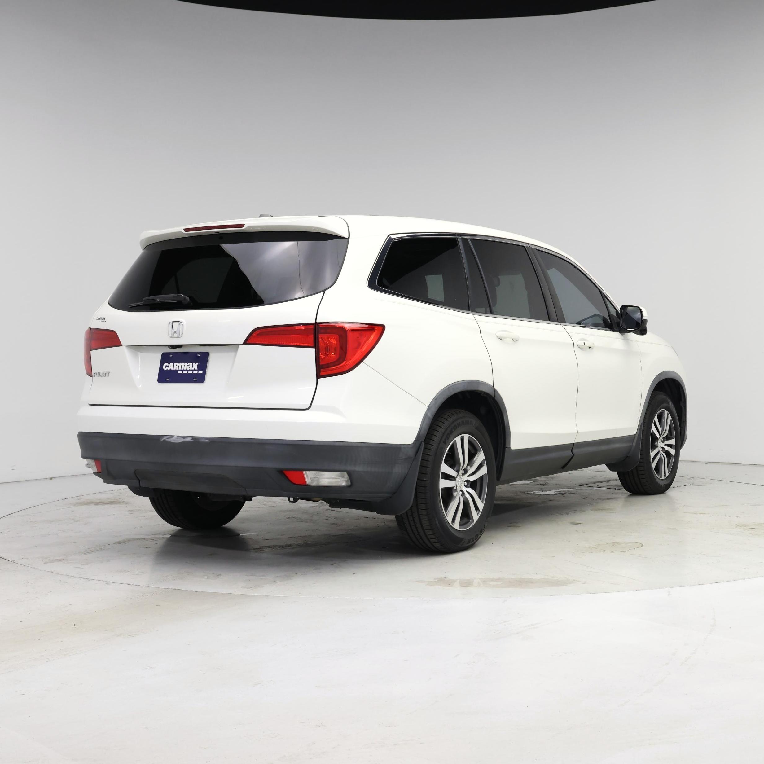 Thumbnail: 2016 Honda Pilot - 8