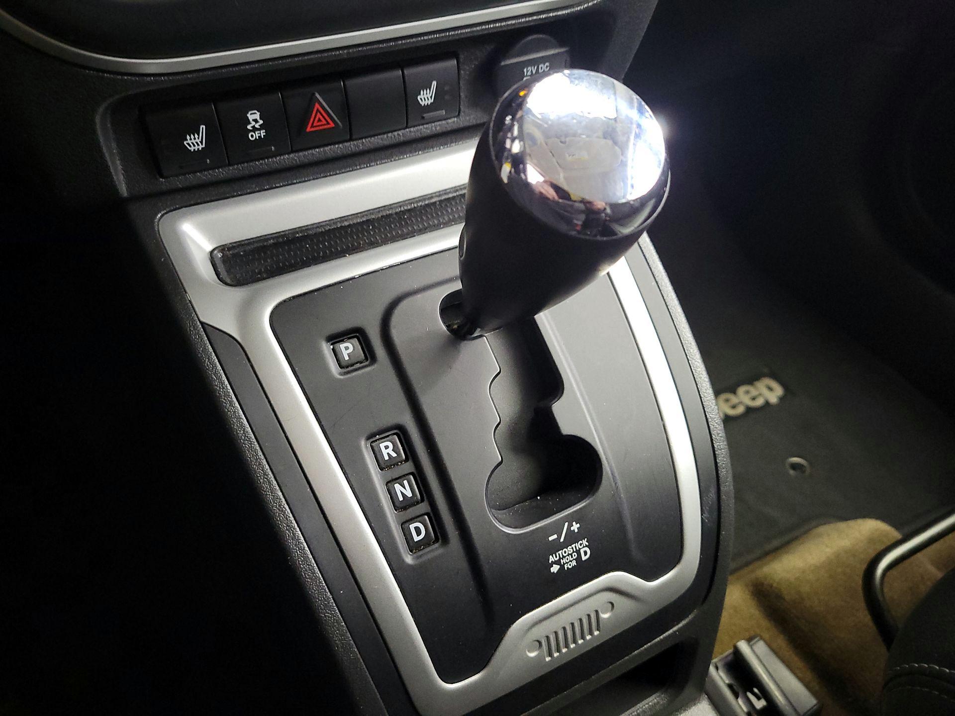 Thumbnail: 2016 Jeep Compass - 16