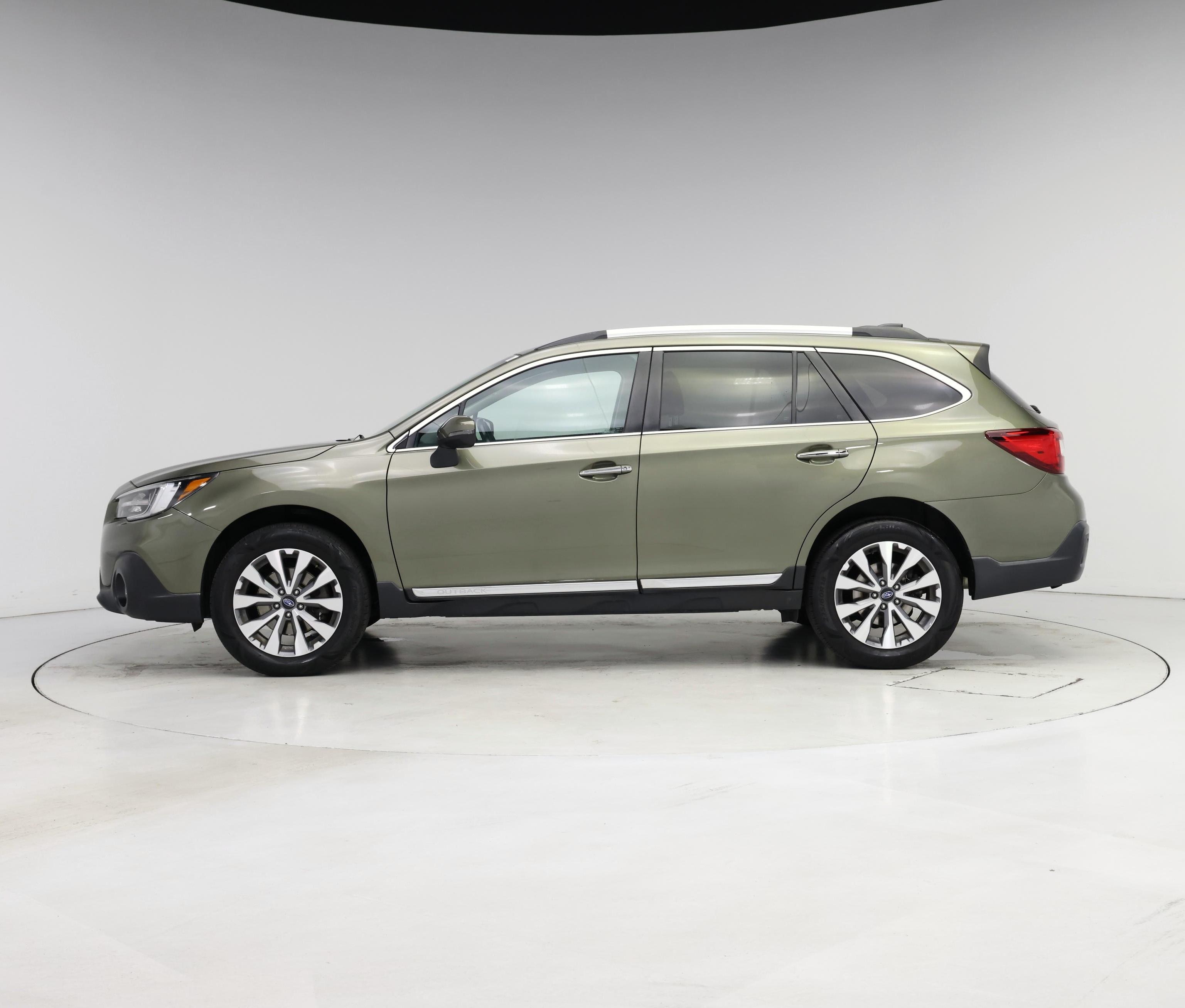 Thumbnail: 2019 Subaru Outback - 3