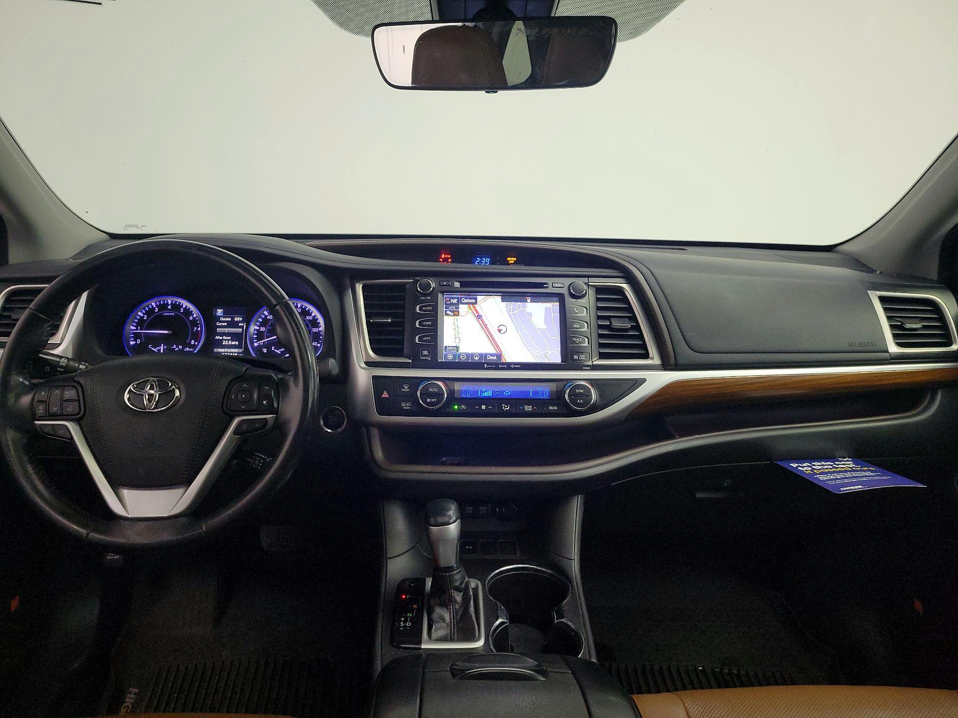 Thumbnail: 2018 Toyota Highlander - 9