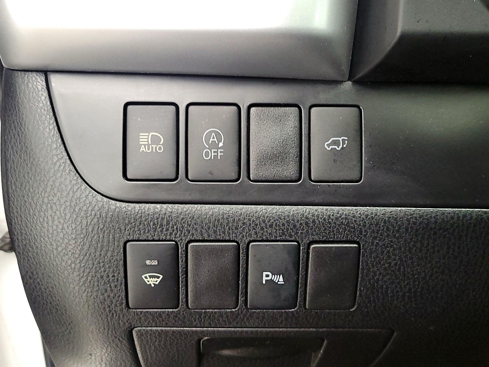 Thumbnail: 2018 Toyota Highlander - 13