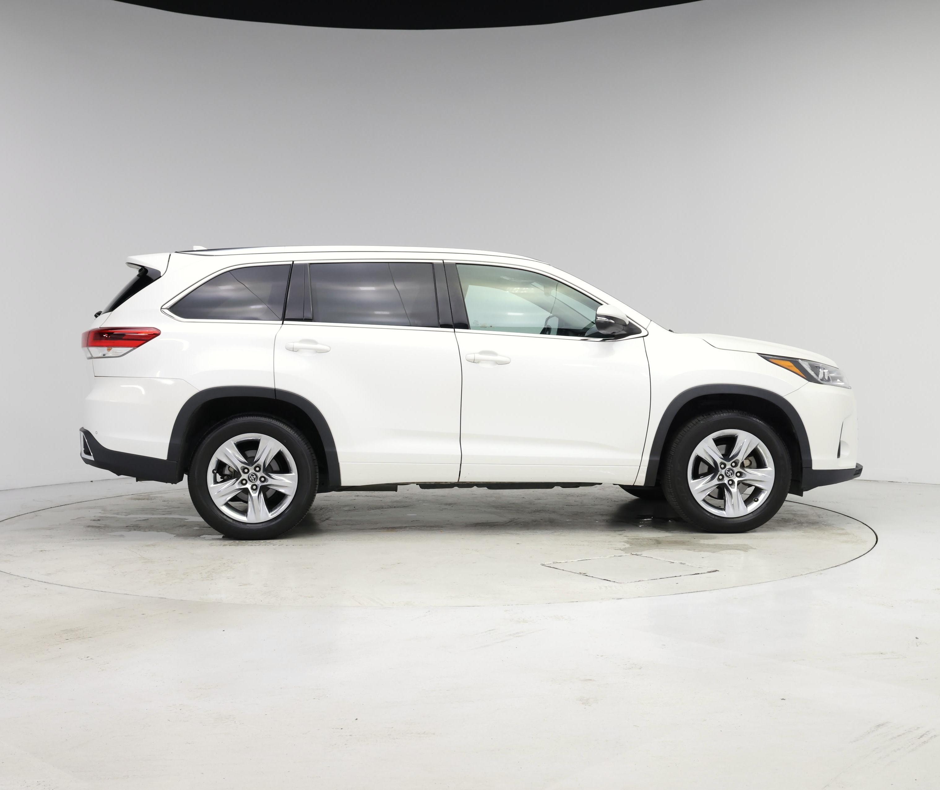 Thumbnail: 2018 Toyota Highlander - 7