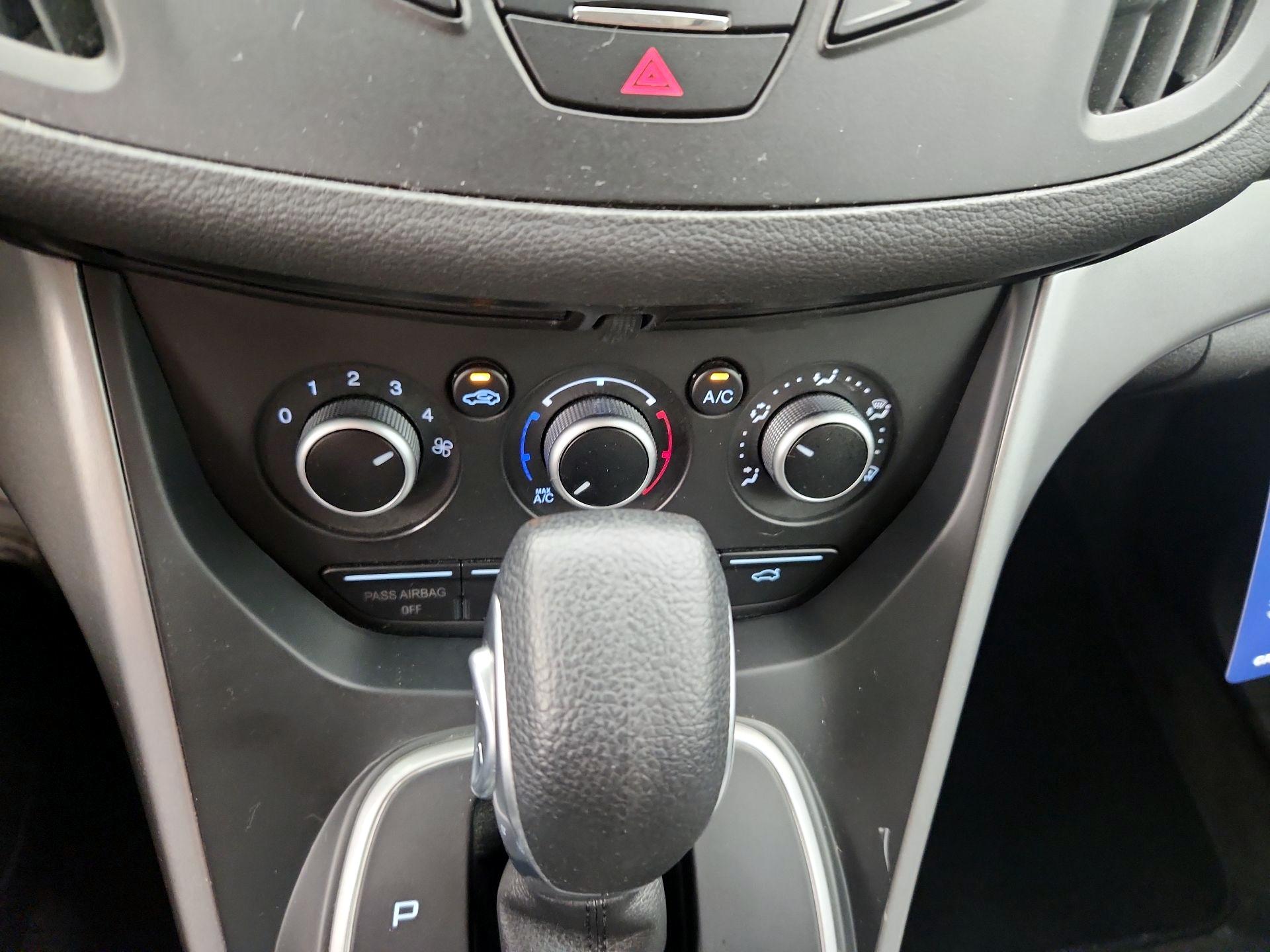 Thumbnail: 2013 Ford Escape - 15
