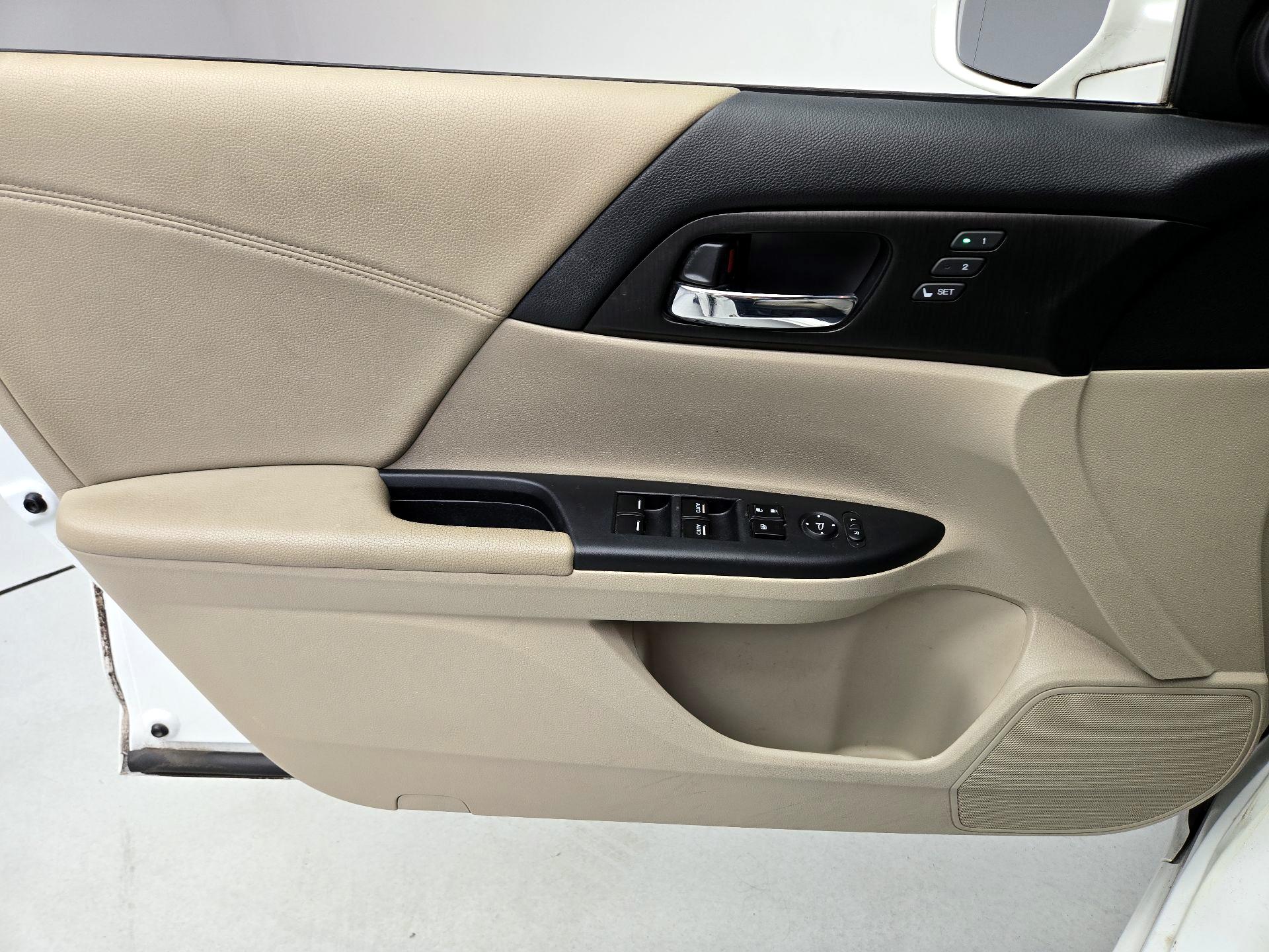 Thumbnail: 2013 Honda Accord - 12