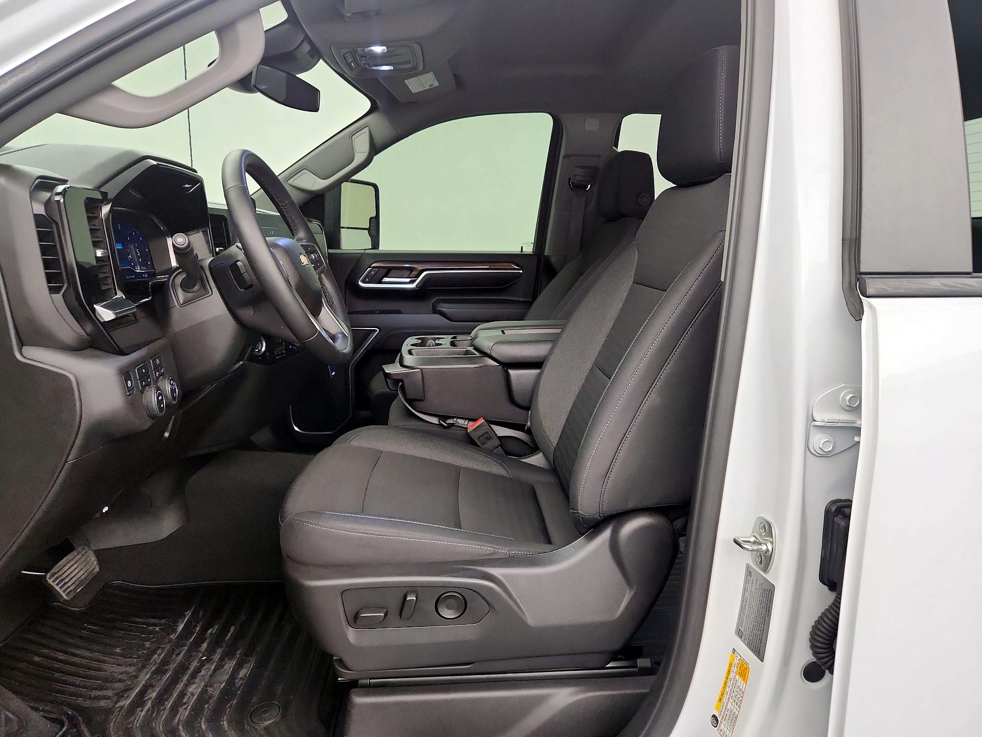 Thumbnail: 2025 Chevrolet Silverado 2500 - 11