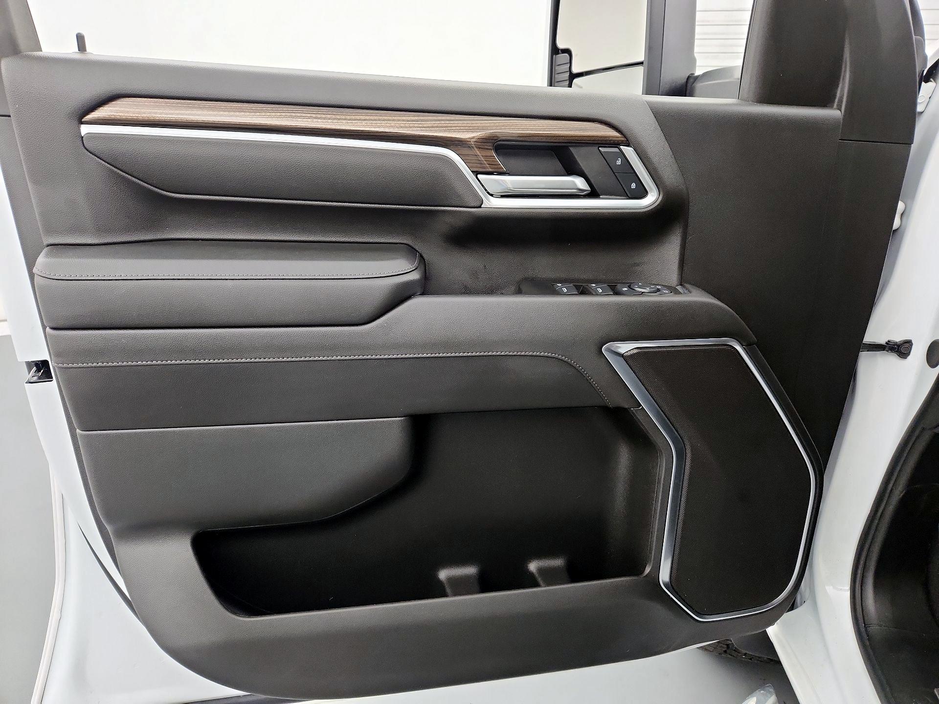 Thumbnail: 2025 Chevrolet Silverado 2500 - 12
