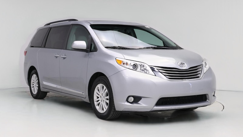 2017 Toyota Sienna XLE Hero Image