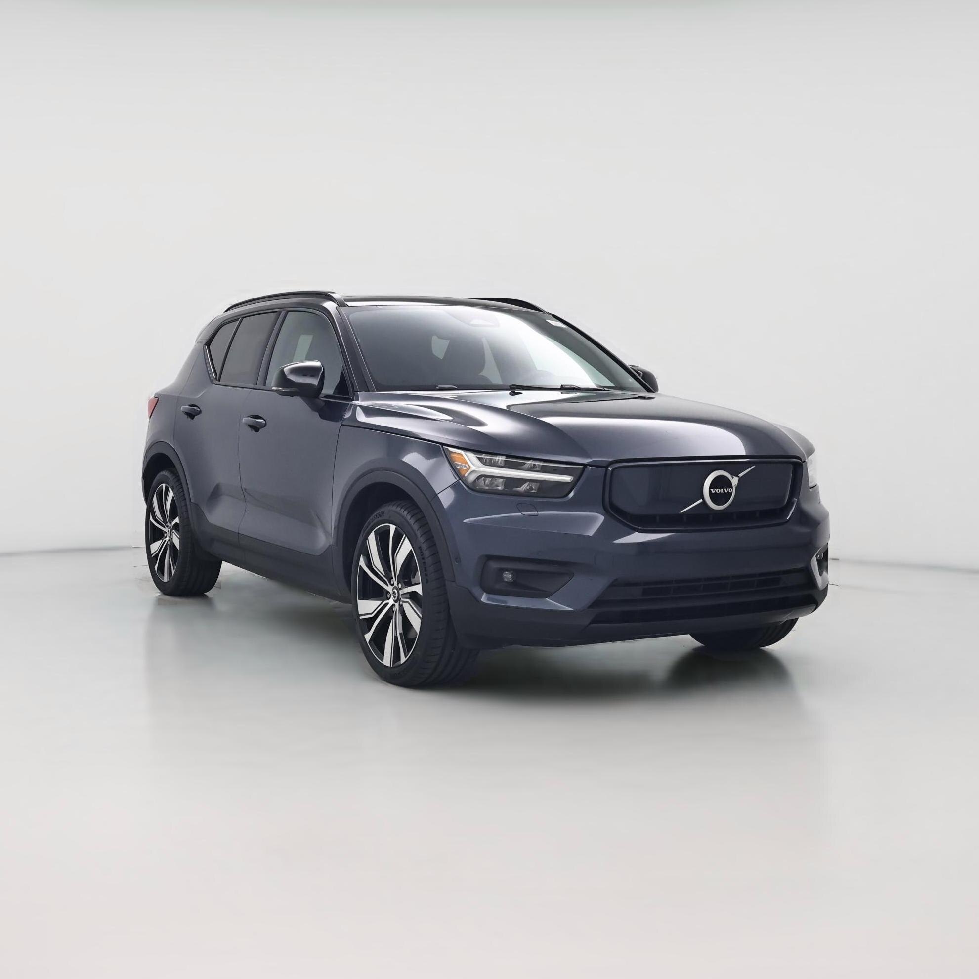 Thumbnail: 2022 Volvo XC40 - 1