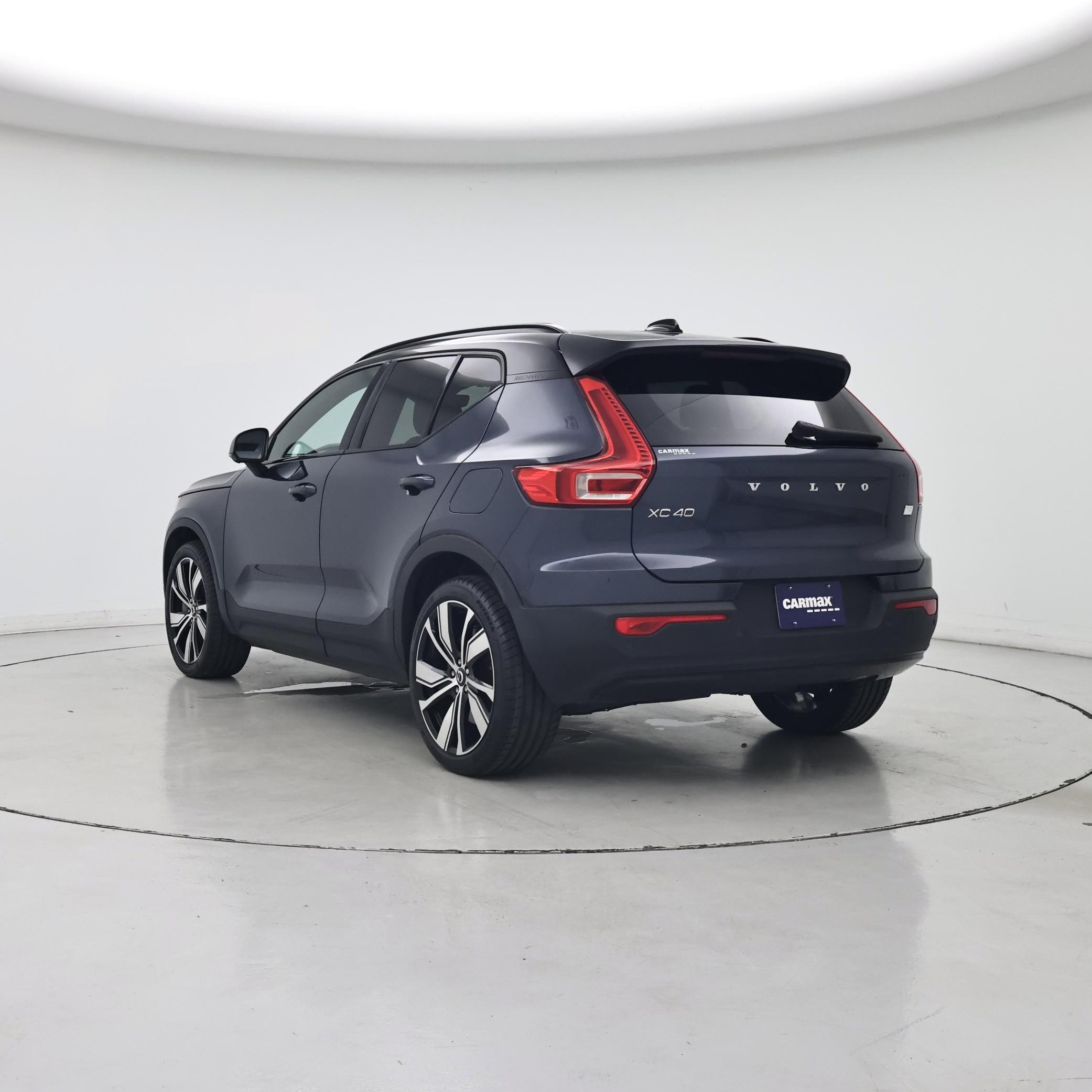 Thumbnail: 2022 Volvo XC40 - 2