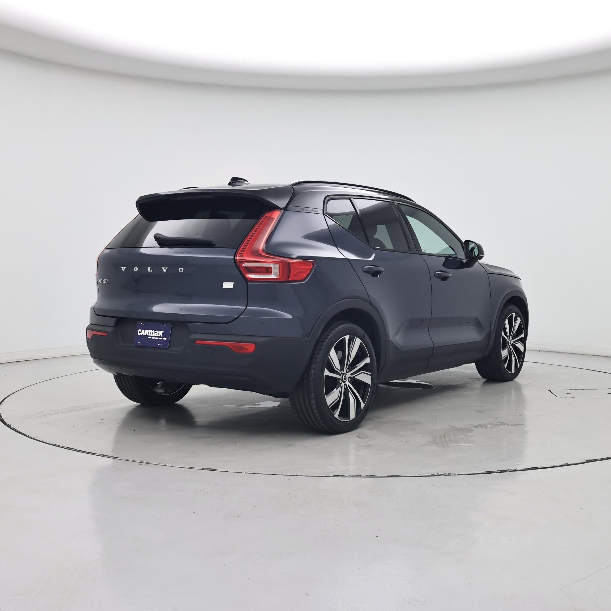 Thumbnail: 2022 Volvo XC40 - 8