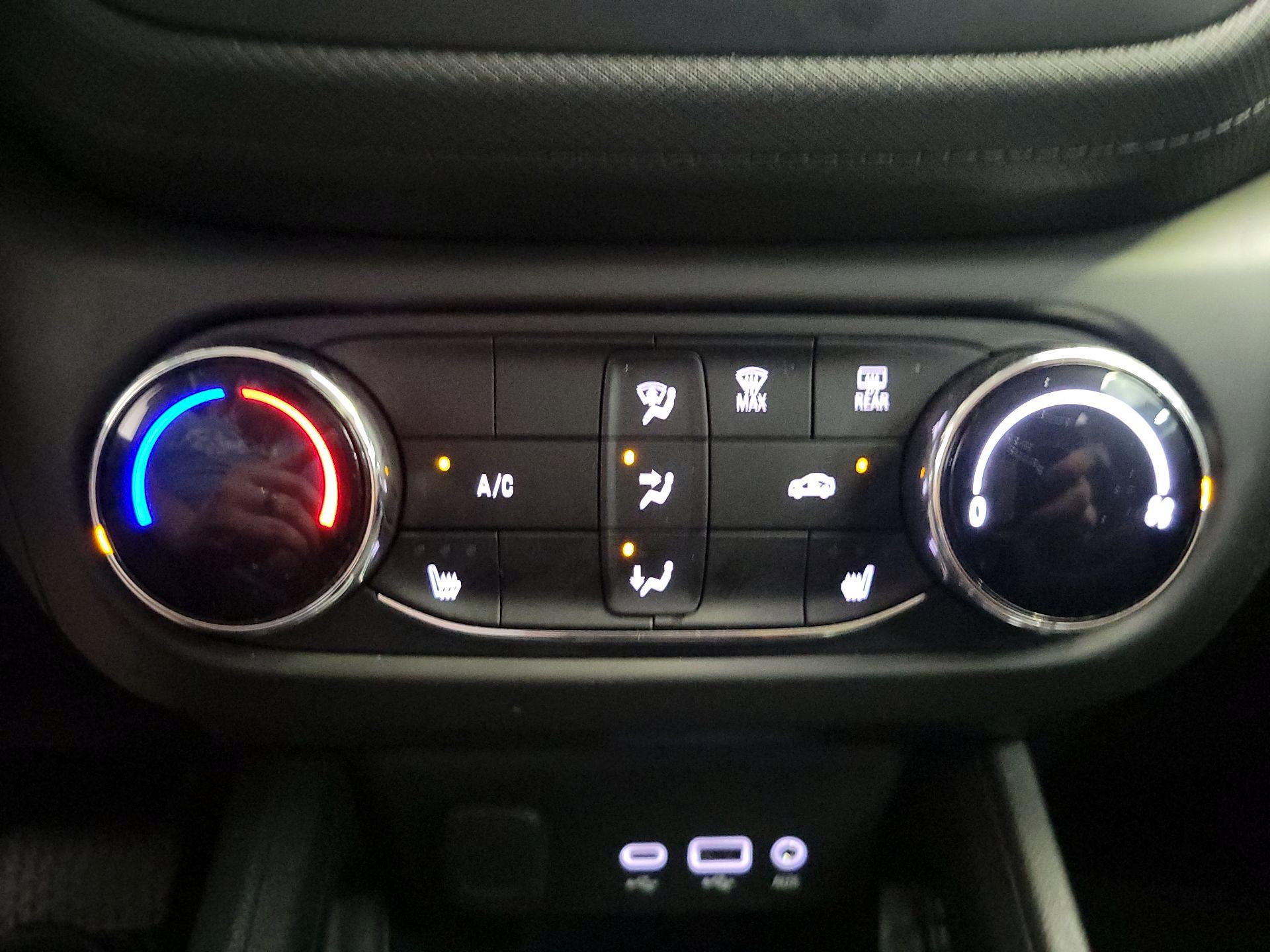 Thumbnail: 2023 Chevrolet TrailBlazer - 16