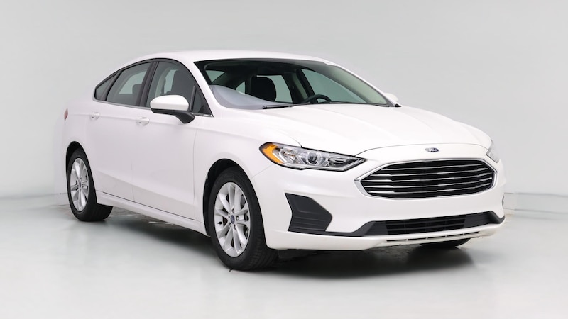 2019 Ford Fusion SE Hero Image