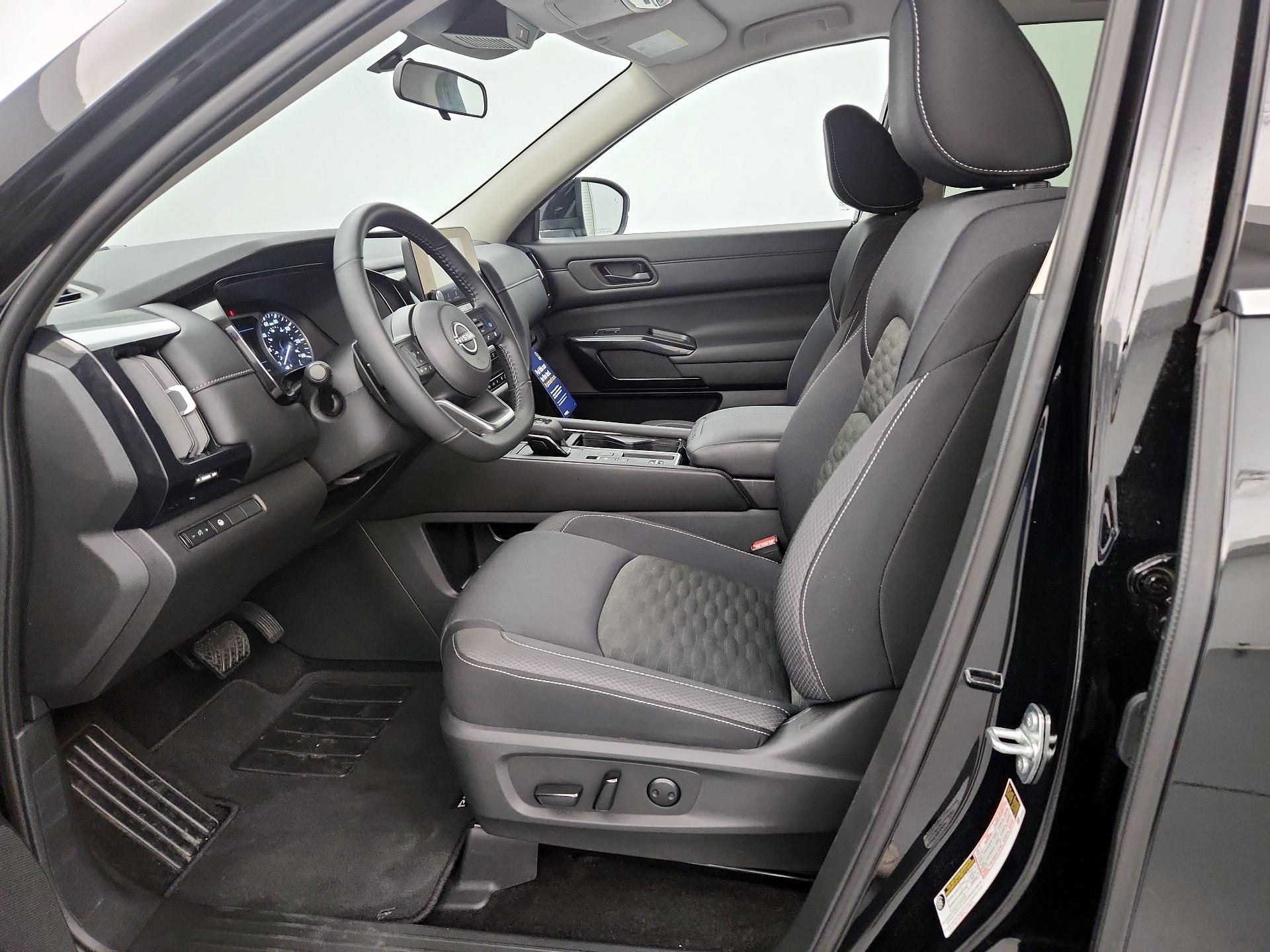 Thumbnail: 2024 Nissan Pathfinder - 11
