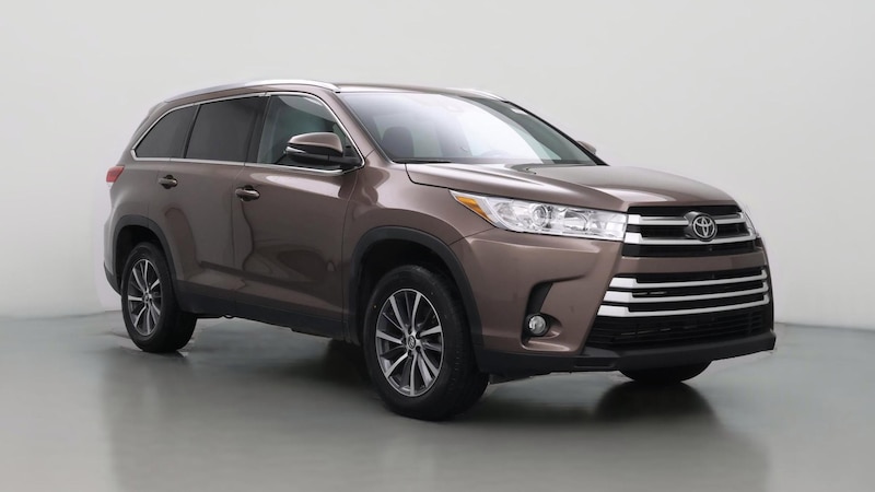 2019 Toyota Highlander XLE Hero Image