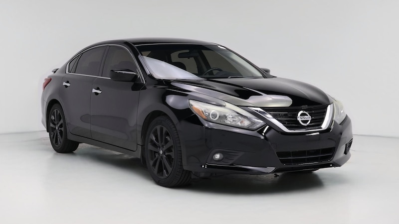 2017 Nissan Altima SR Hero Image