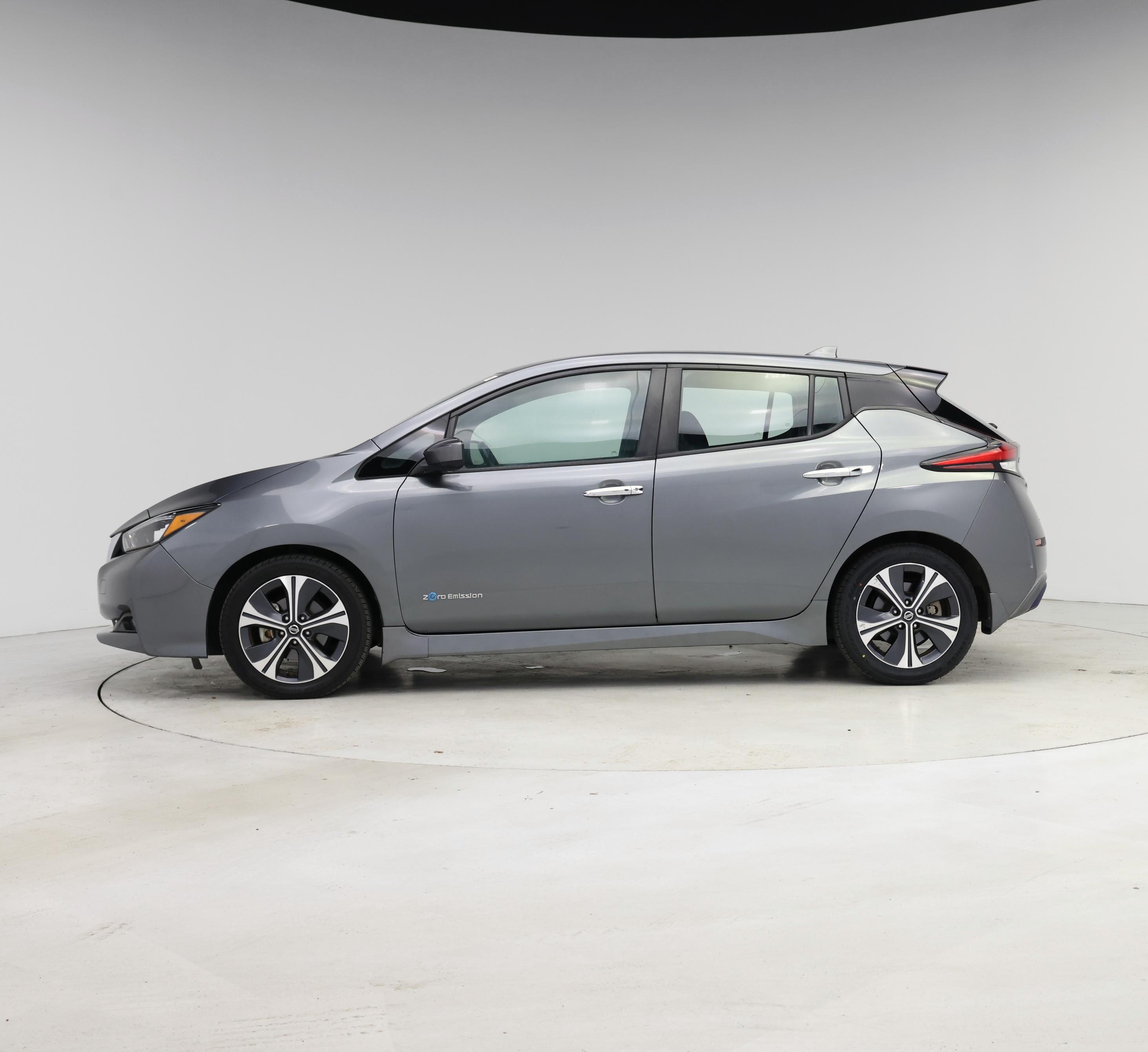 Thumbnail: 2018 Nissan Leaf - 3