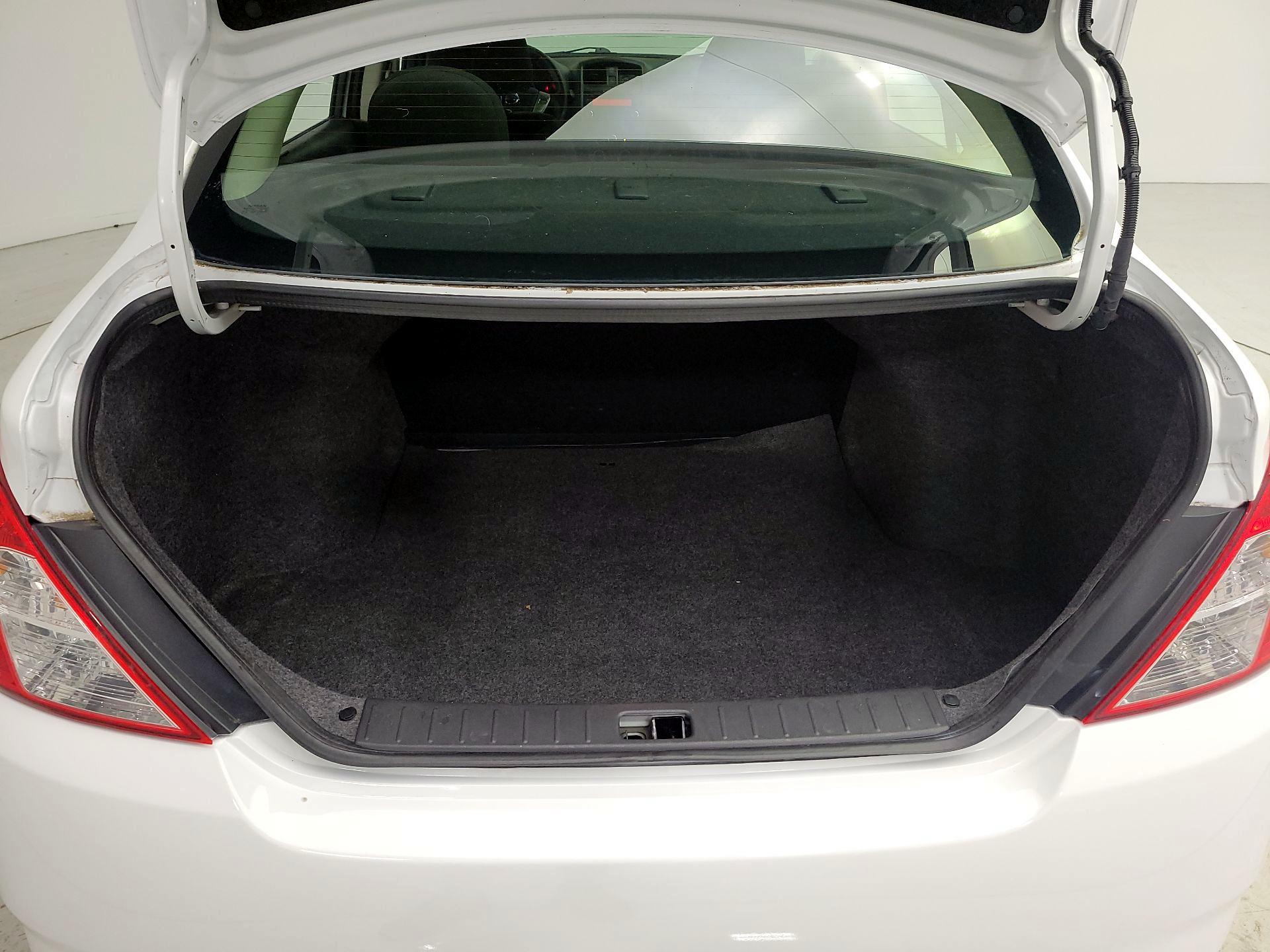 Thumbnail: 2018 Nissan Versa - 19