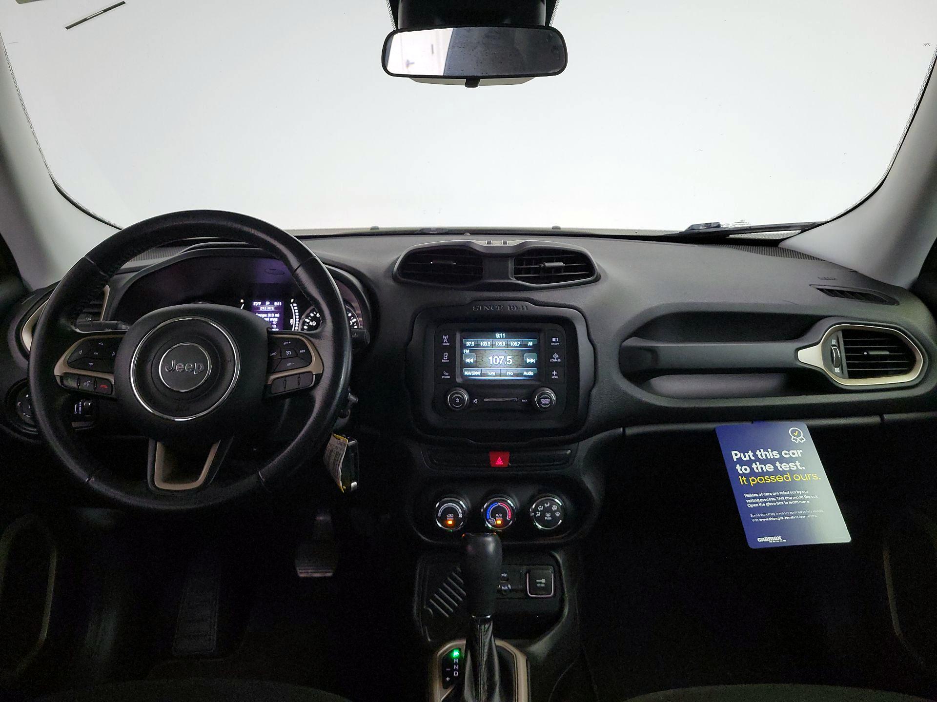 Thumbnail: 2015 Jeep Renegade - 9