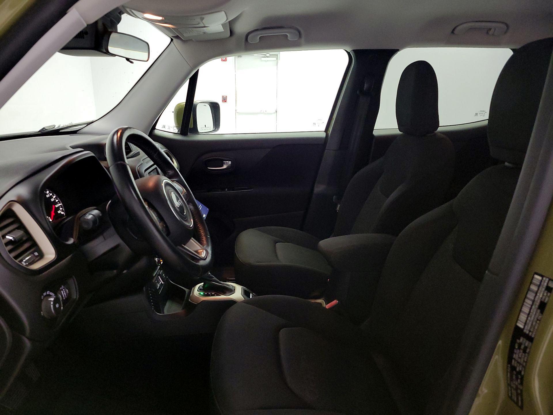 Thumbnail: 2015 Jeep Renegade - 11