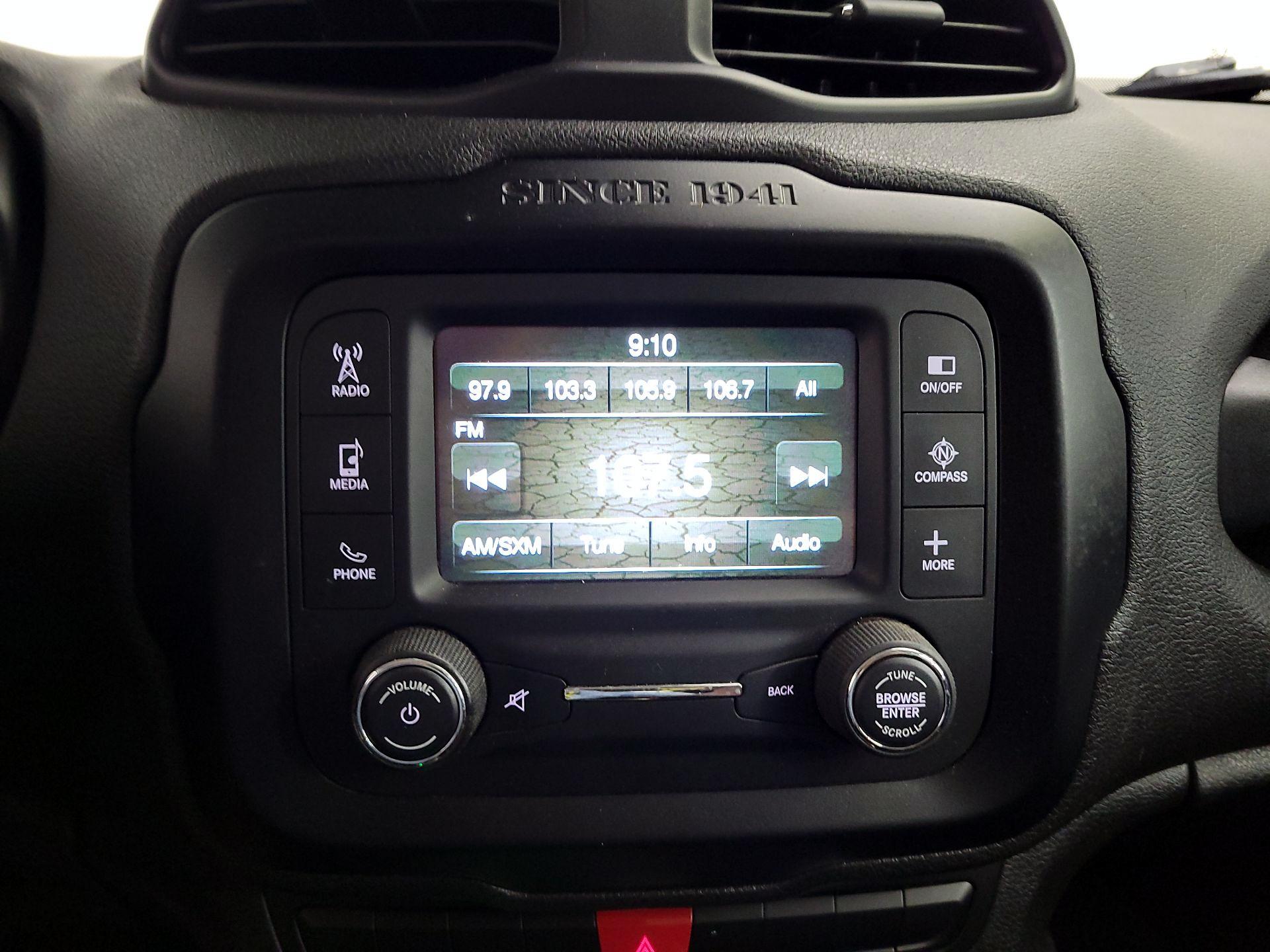 Thumbnail: 2015 Jeep Renegade - 15