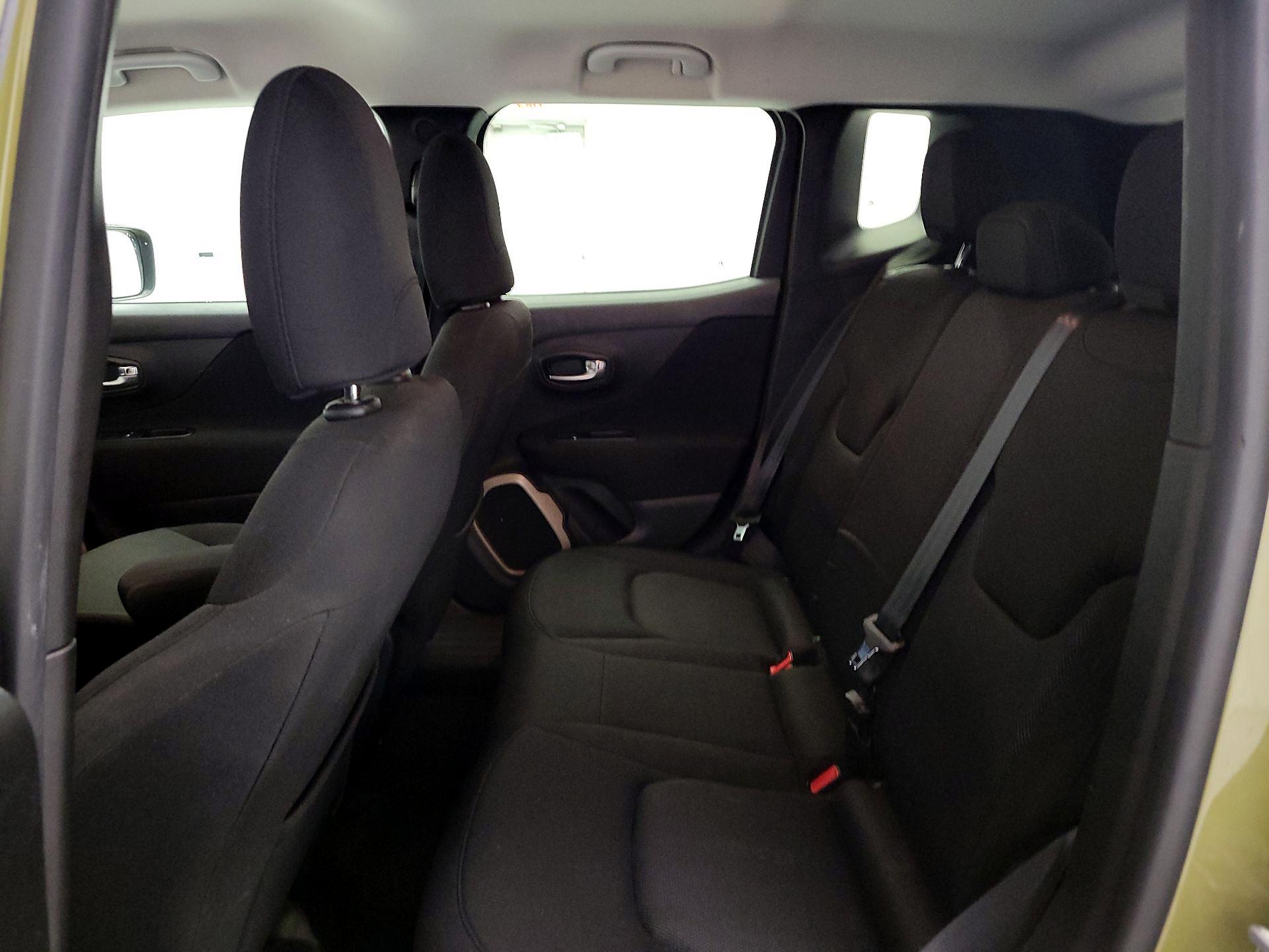 Thumbnail: 2015 Jeep Renegade - 19
