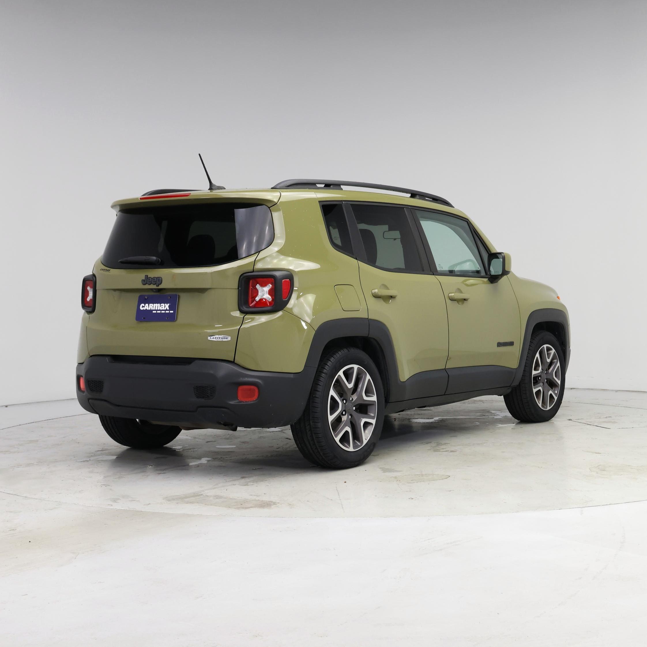 Thumbnail: 2015 Jeep Renegade - 8