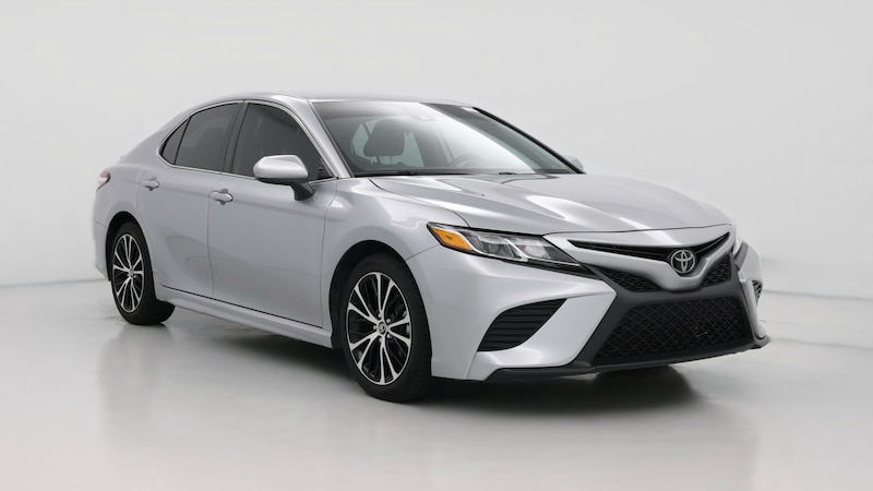 2020 Toyota Camry SE Hero Image