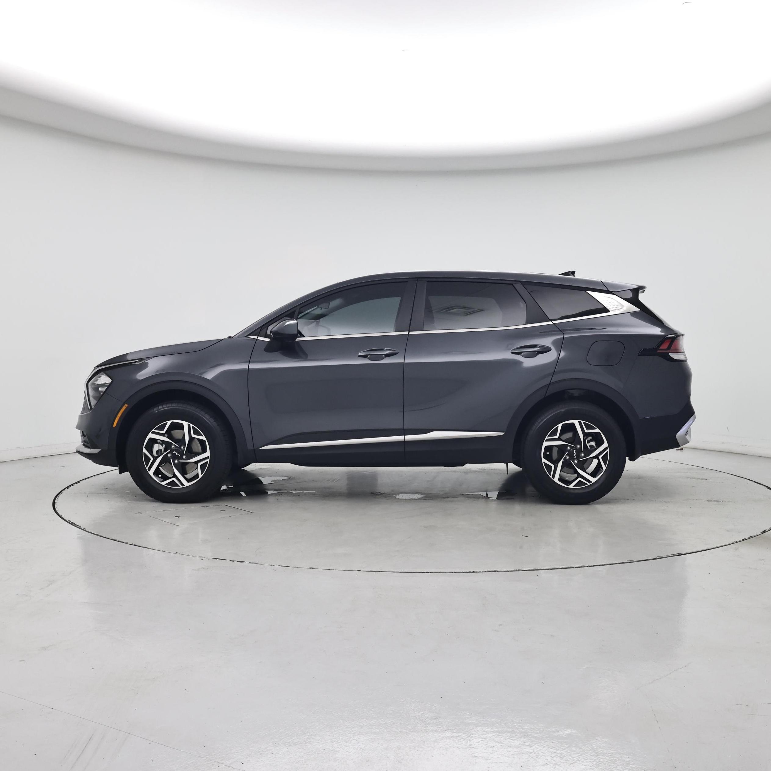 Thumbnail: 2023 Kia Sportage - 3