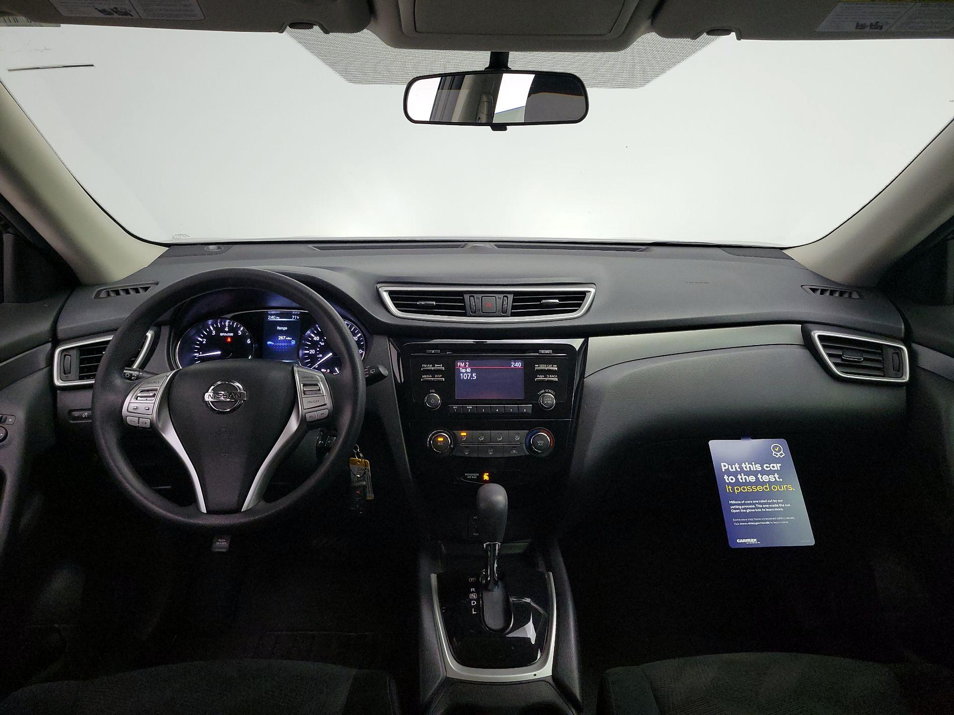 Thumbnail: 2016 Nissan Rogue - 9